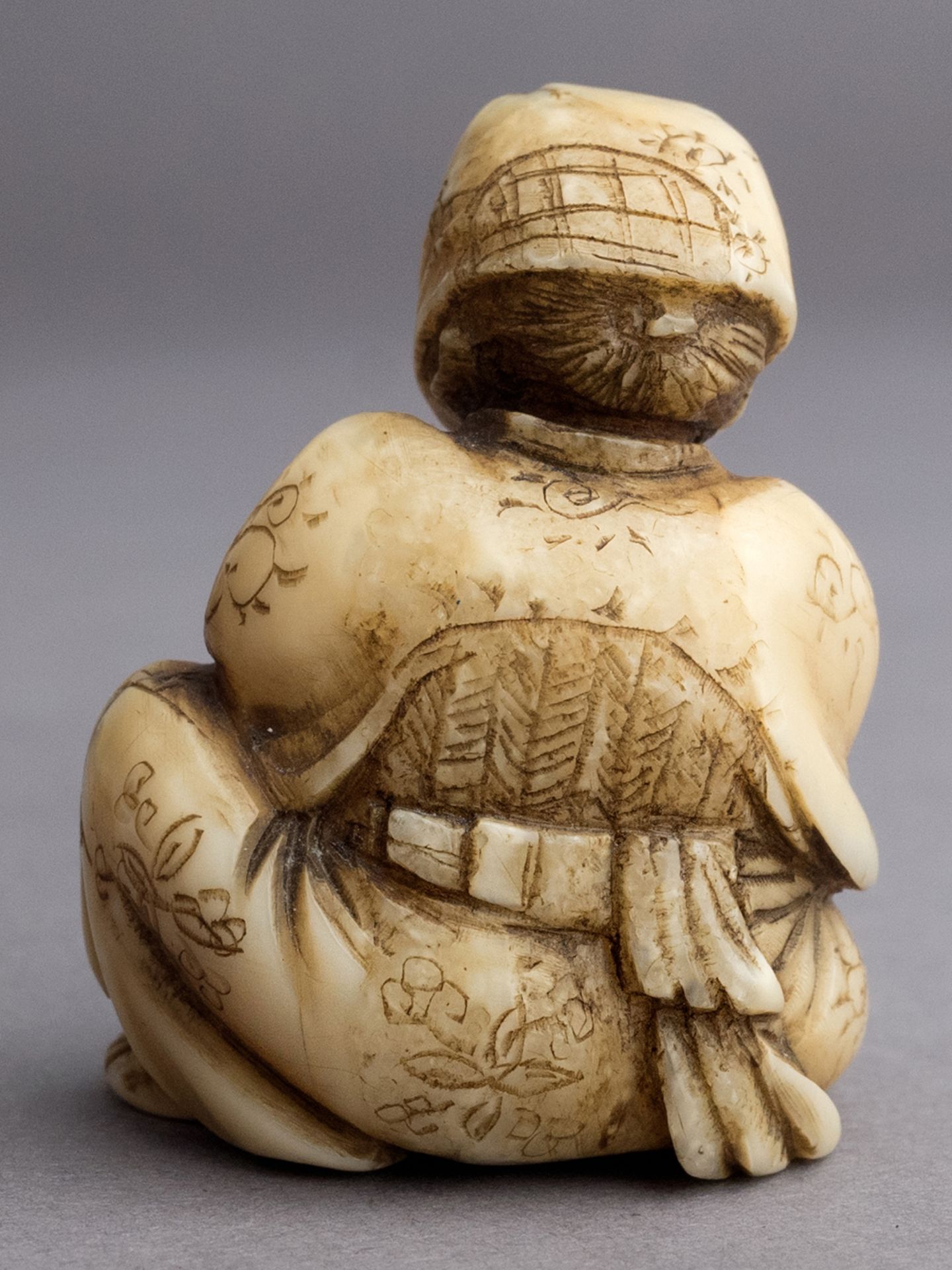 A Japanese netsuke from Edo period - Bild 3 aus 5