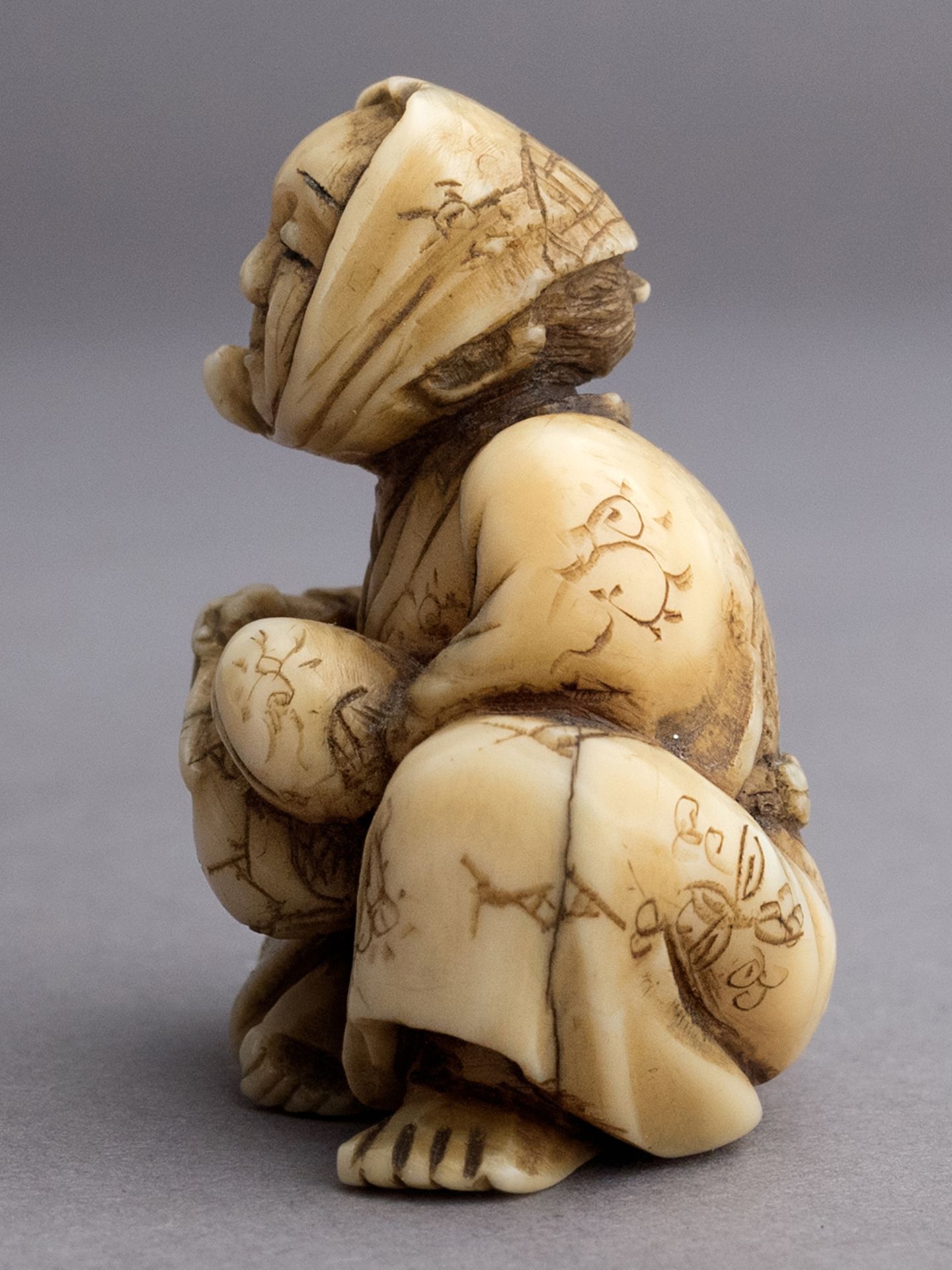 A Japanese netsuke from Edo period - Bild 4 aus 5