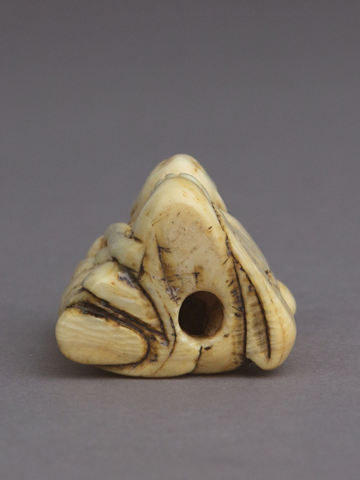 An 18th century Japanese netsuke from Edo period - Bild 5 aus 5