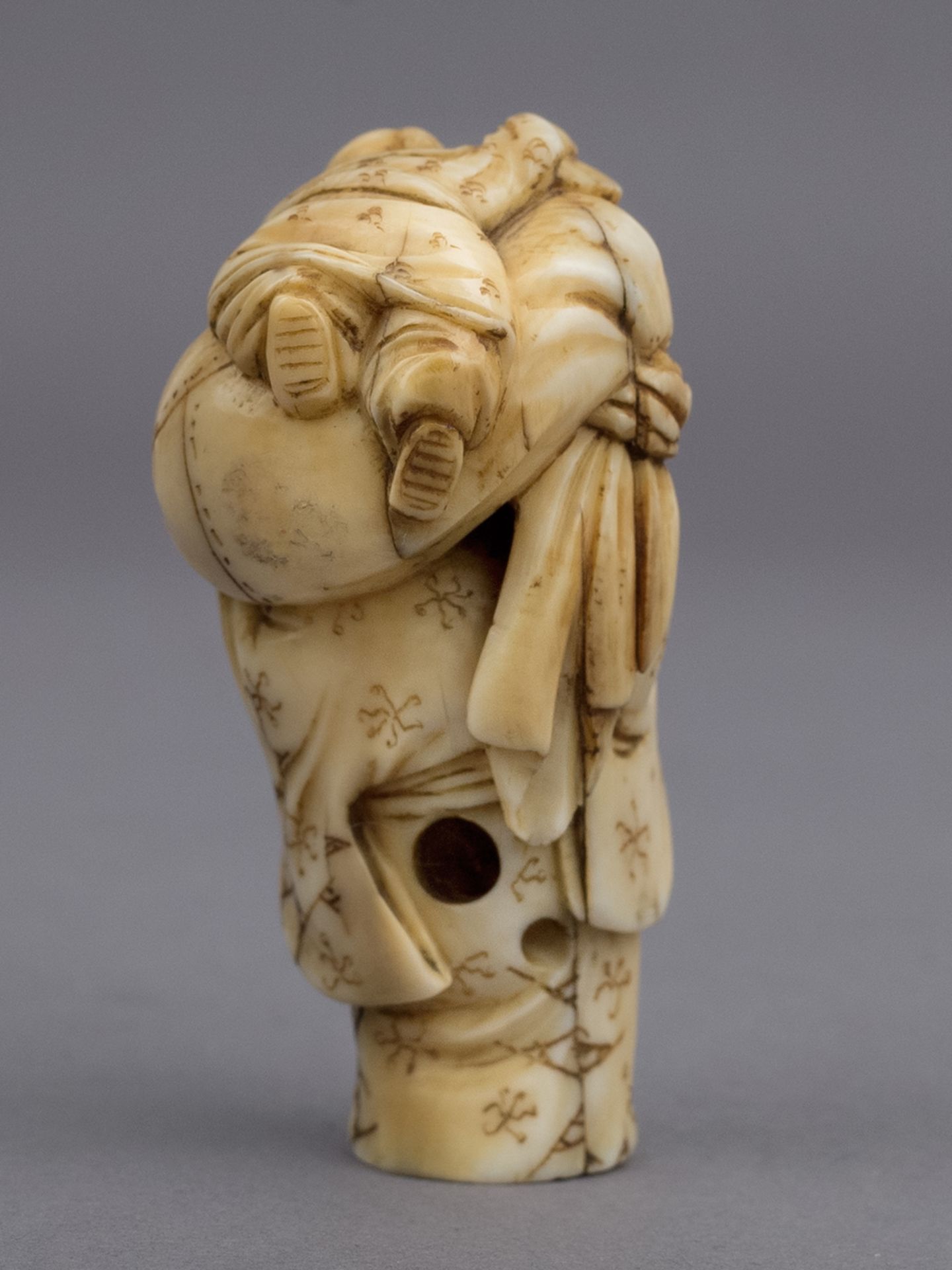 A 19th century Japanese netsuke - Bild 3 aus 5