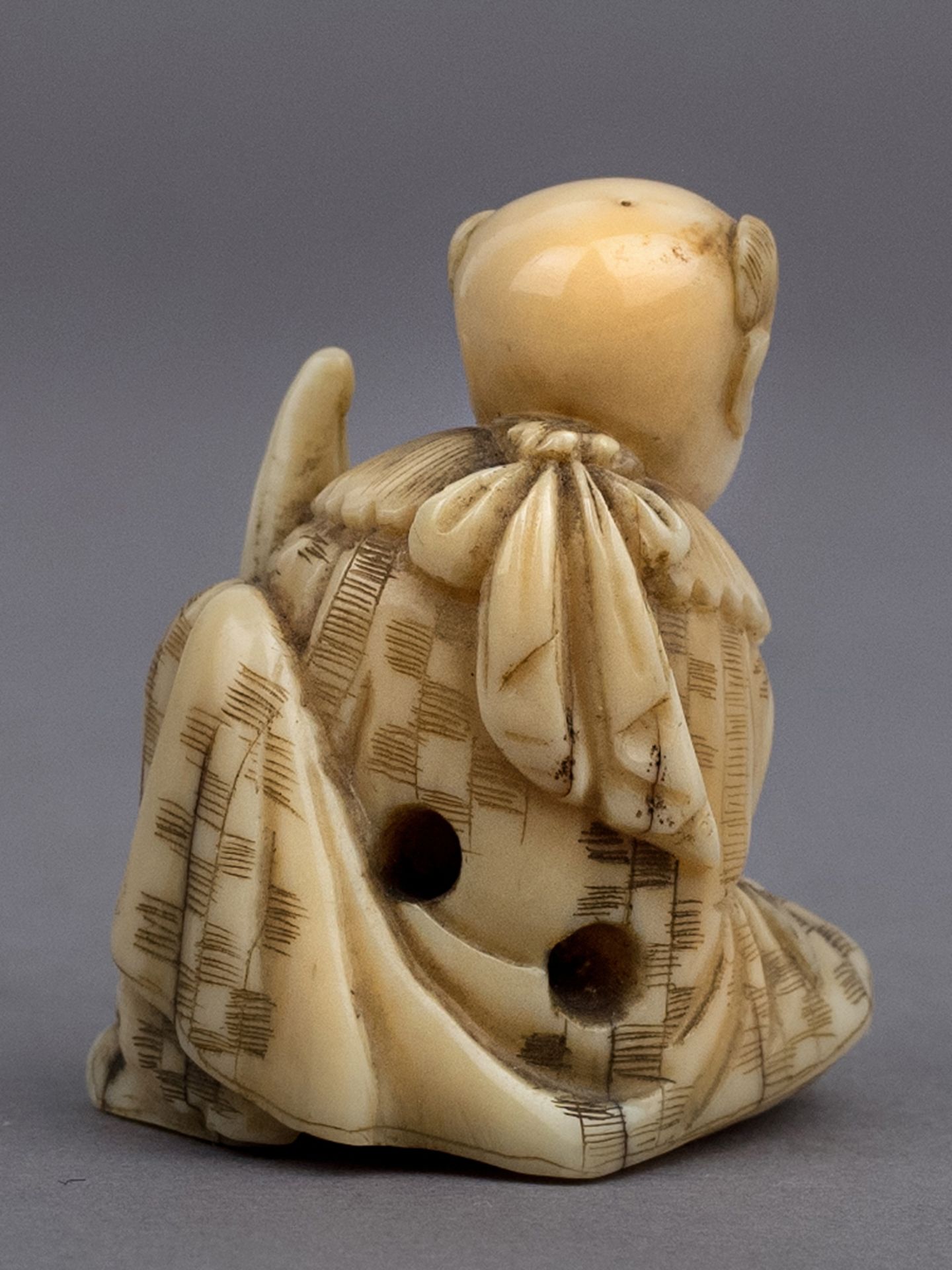 A 19th century Japanese netsuke from Meiji period - Bild 3 aus 5