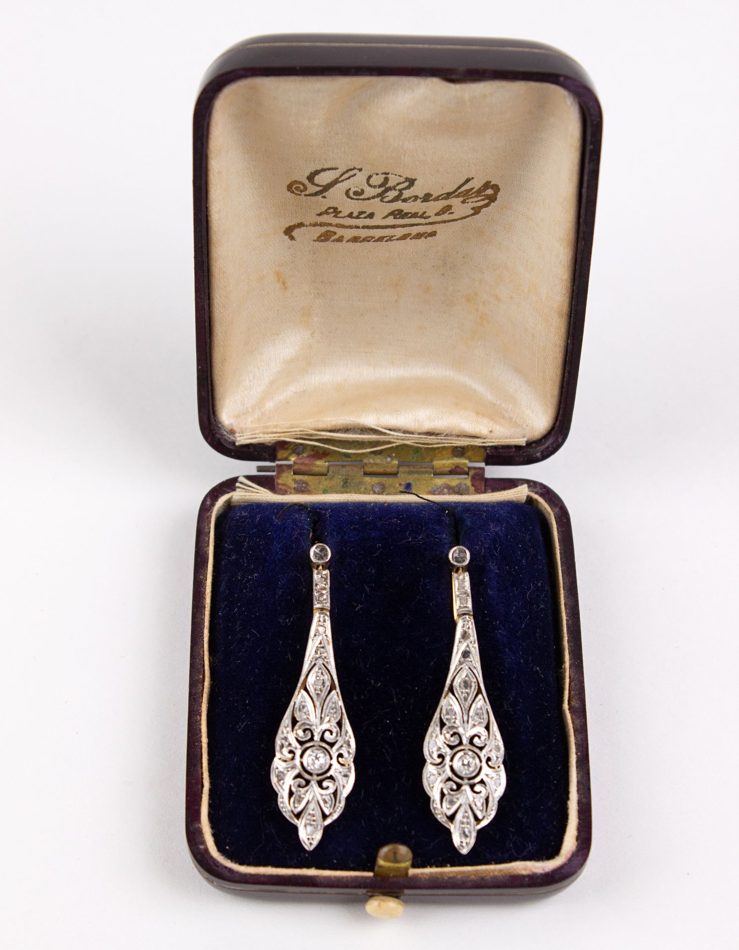 A pair of Art-Déco diamond earrings - Bild 4 aus 4