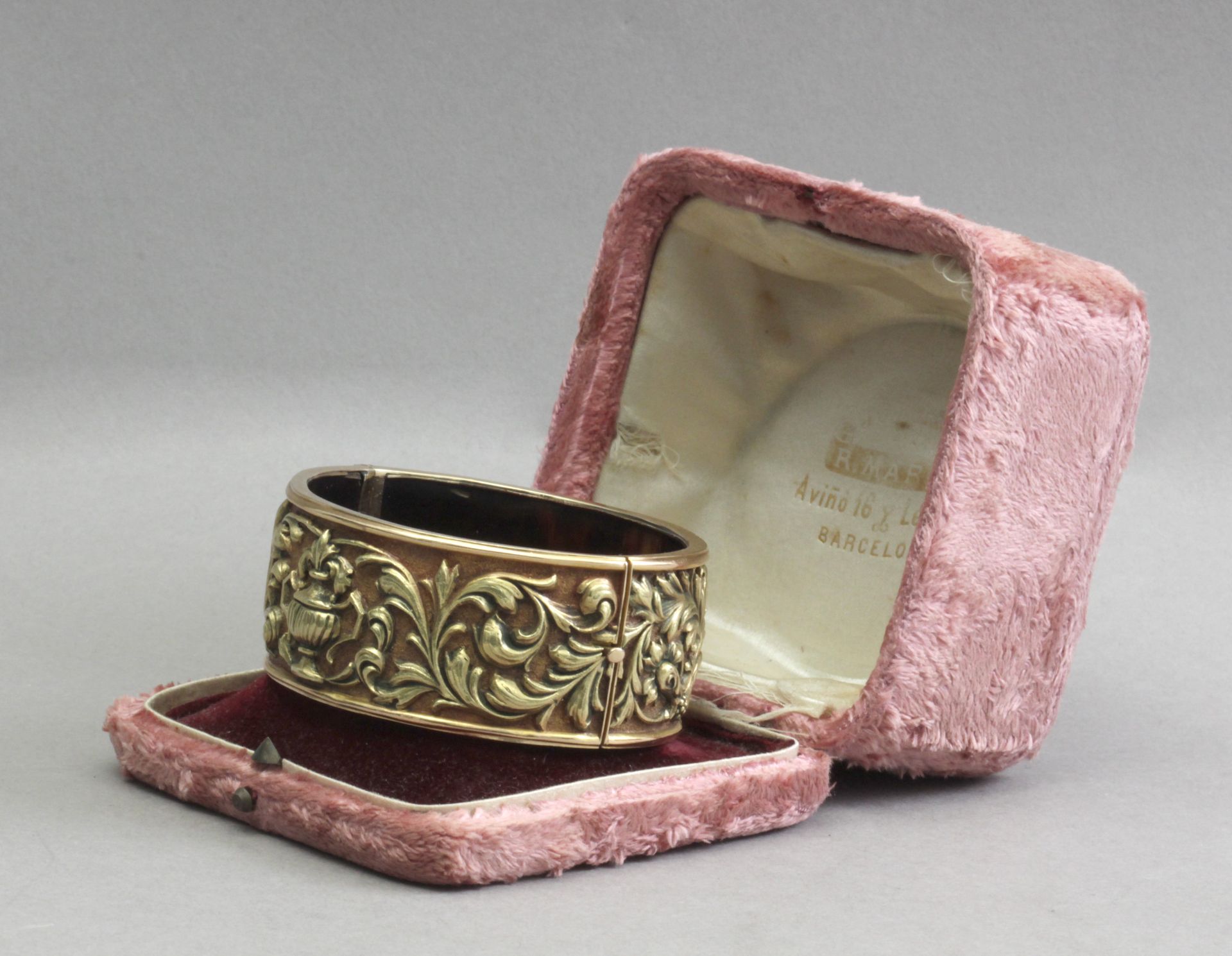Possibly Fuset I Grau. A late 19th century bangle in 18k. yellow gold and tortoiseshell - Bild 7 aus 8