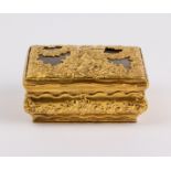 An 18th century French Rococo pomponne snuff box