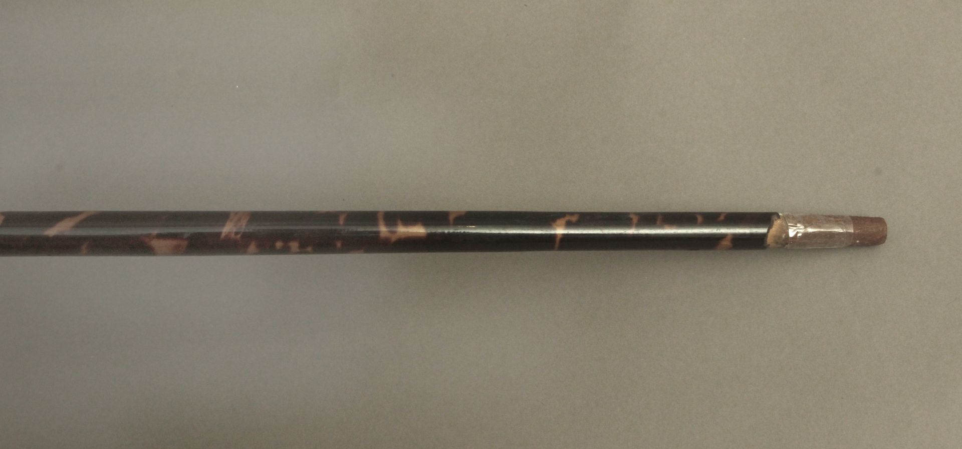 A first third of 20th century baton with a 14k. yellow gold handle and a tortoiseshell shaft - Bild 5 aus 5