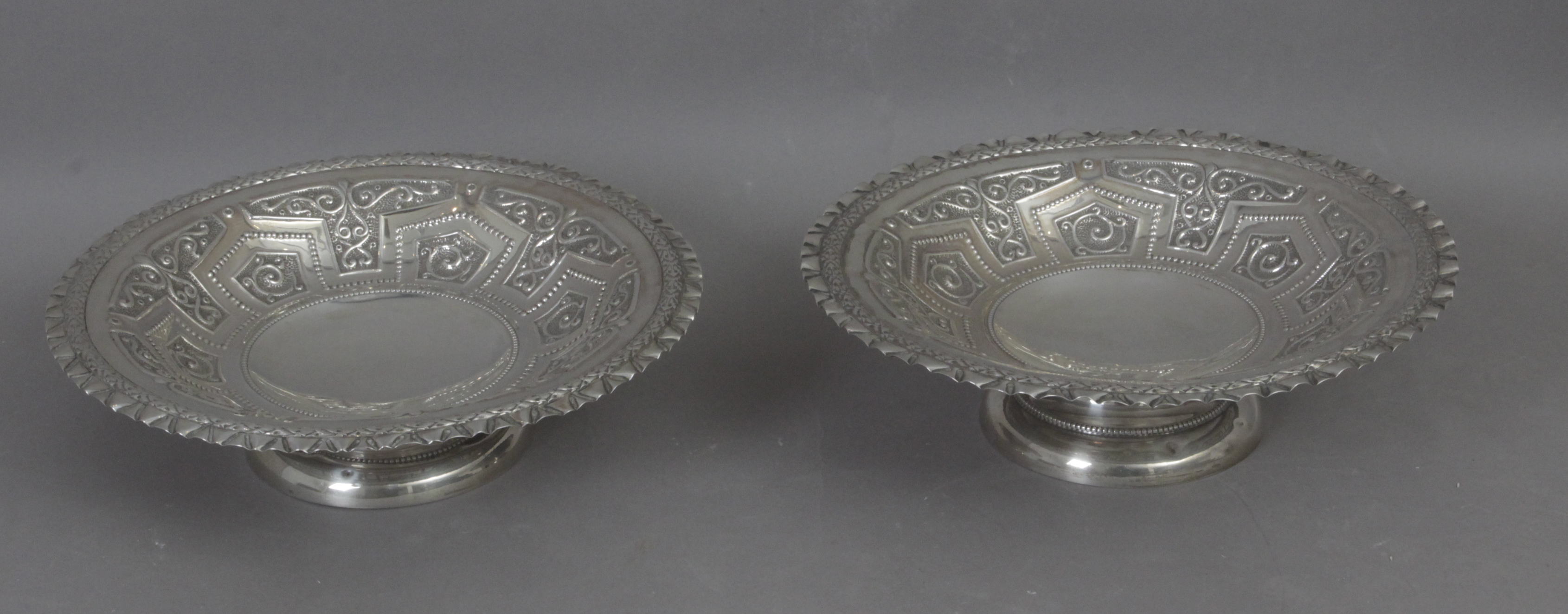 Mostany Llopart & Cía. A pair of silver centrepieces - Image 3 of 3