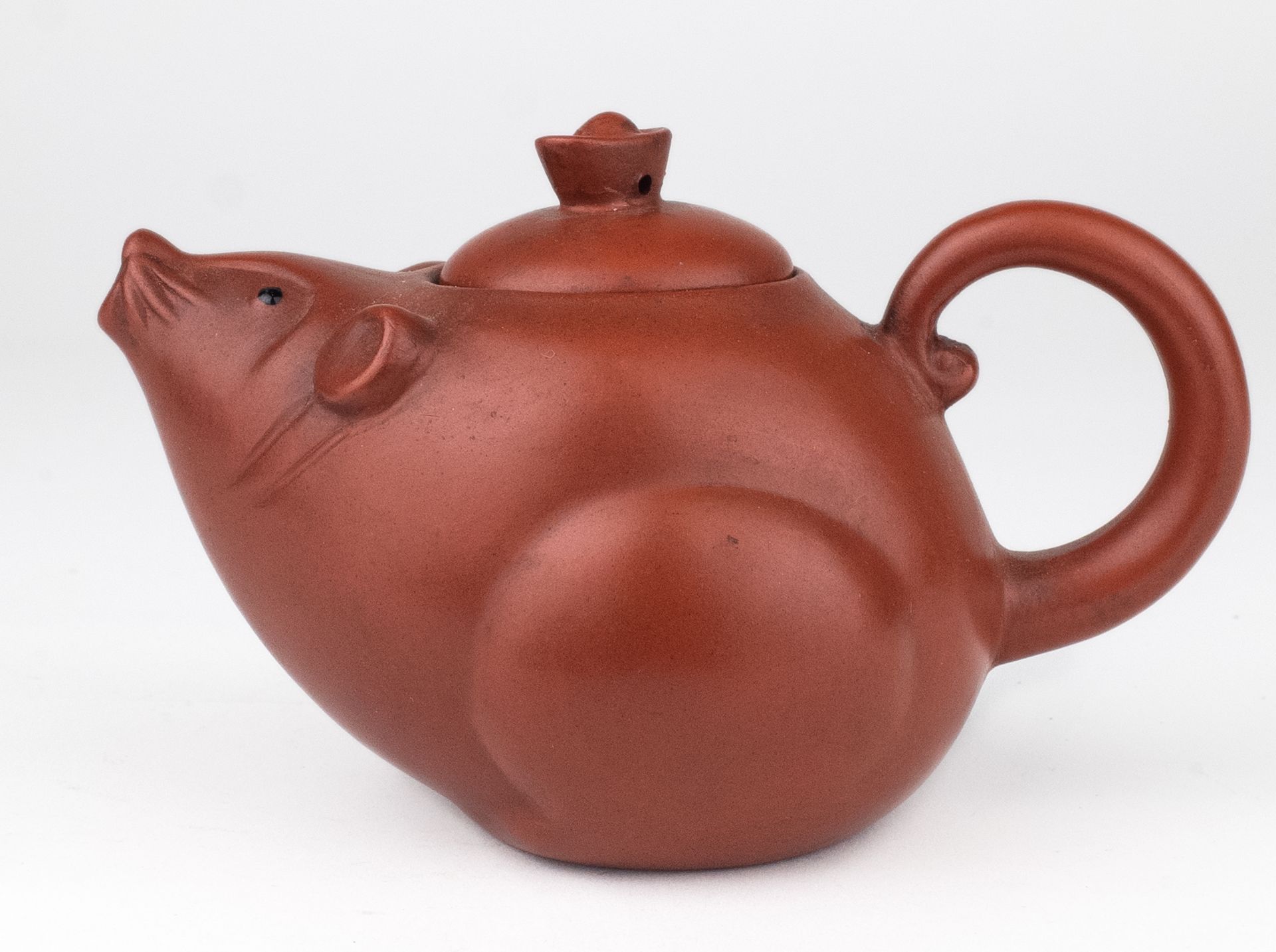 A 20th century Chinese Yixing teapot