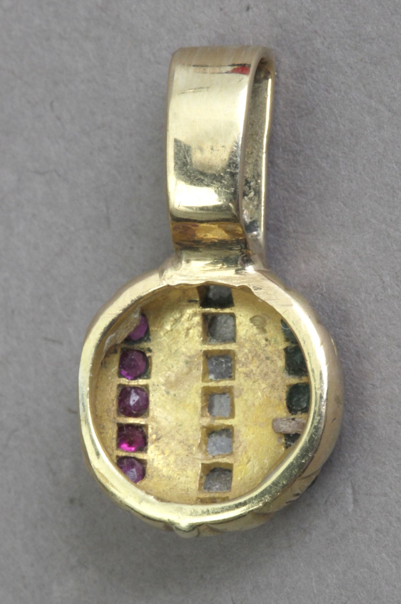 Diamond, emerald and rubies gold pendant - Image 5 of 5