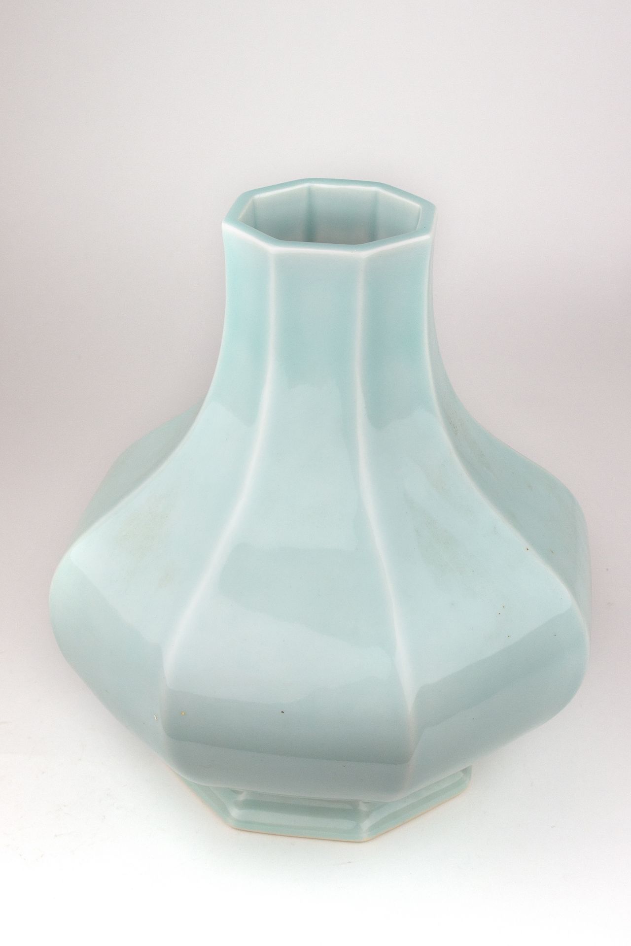 A 20th century Chinese vase in Clair de Lune celadon porcelain - Image 2 of 2