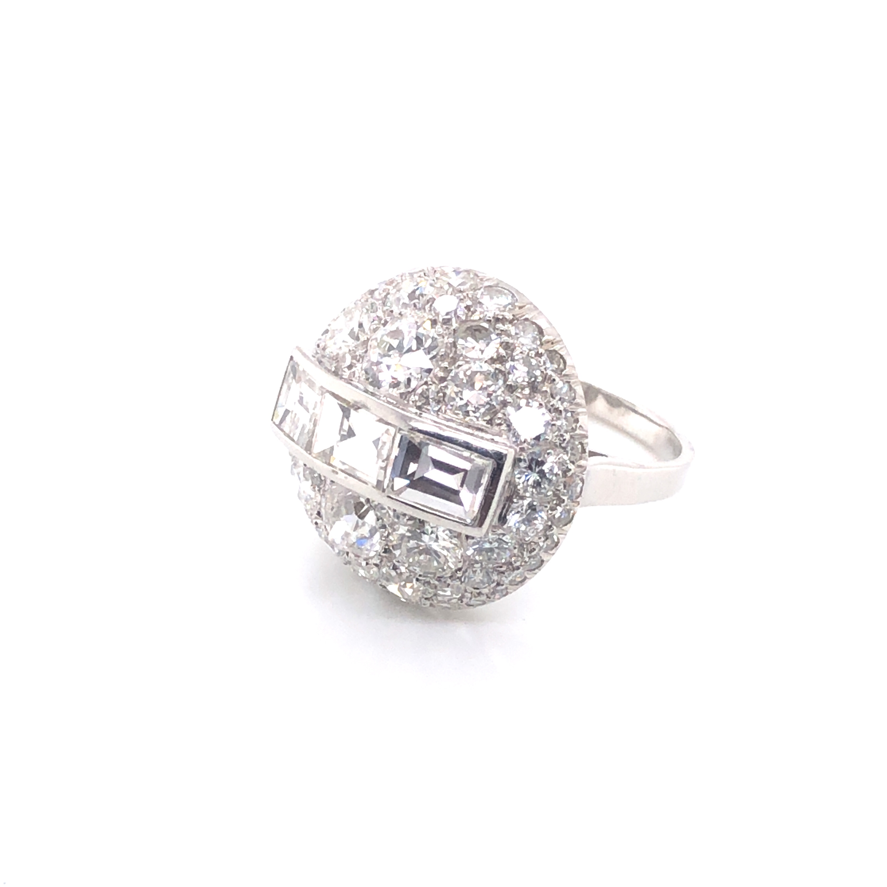 Bombé Diamond Ring - Image 6 of 7
