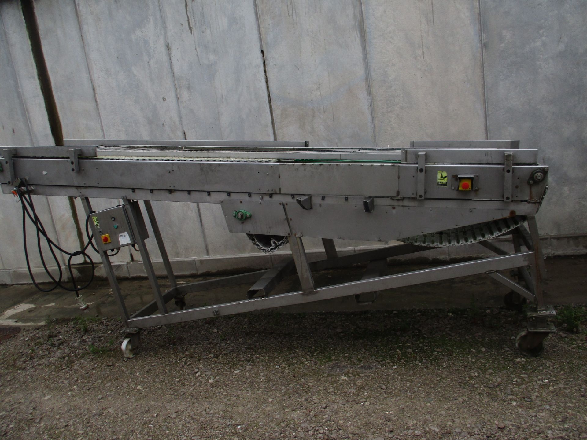Belt Conveyor, approx. 171cm x 395cm x 89cm (understood to be for spares/ repairs), loading free