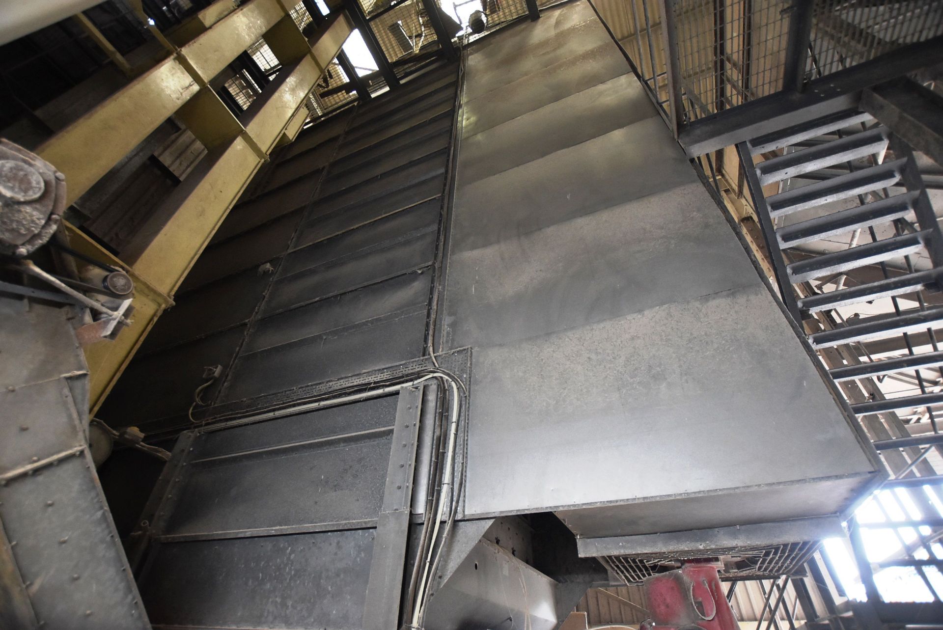 Law Denis GALVANISED STEEL CASED OIL FIRED GRAIN DRYER, understood to have capacity of 18 tonnes/ hr - Image 8 of 13