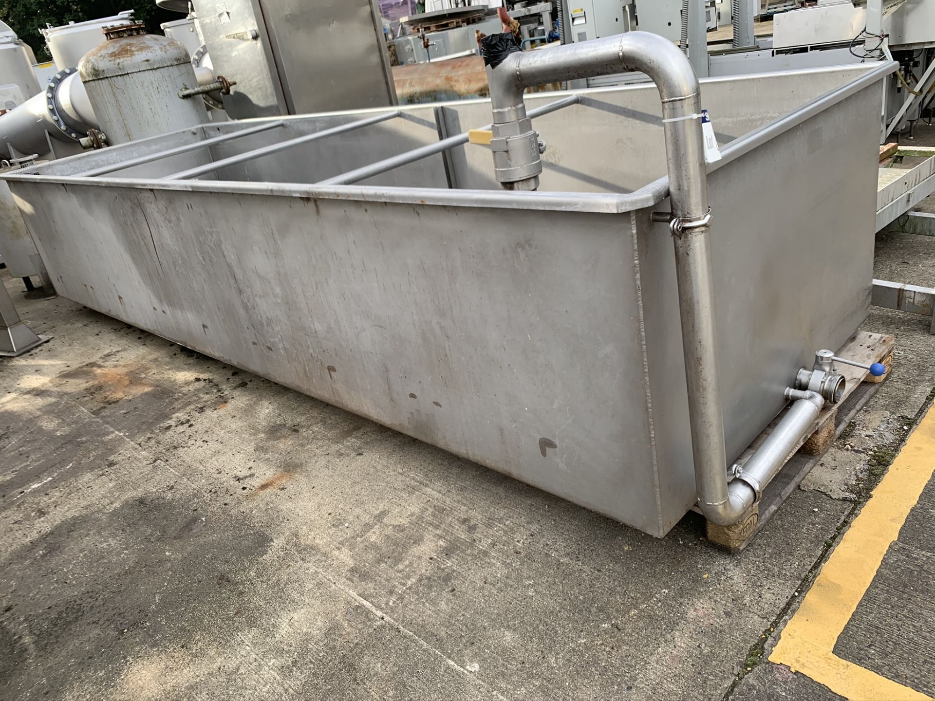 Stainless Steel Open Top Tank, approx. 950mm high x 5100mm long x 1600mm wide, loading charge - £50, - Image 3 of 3