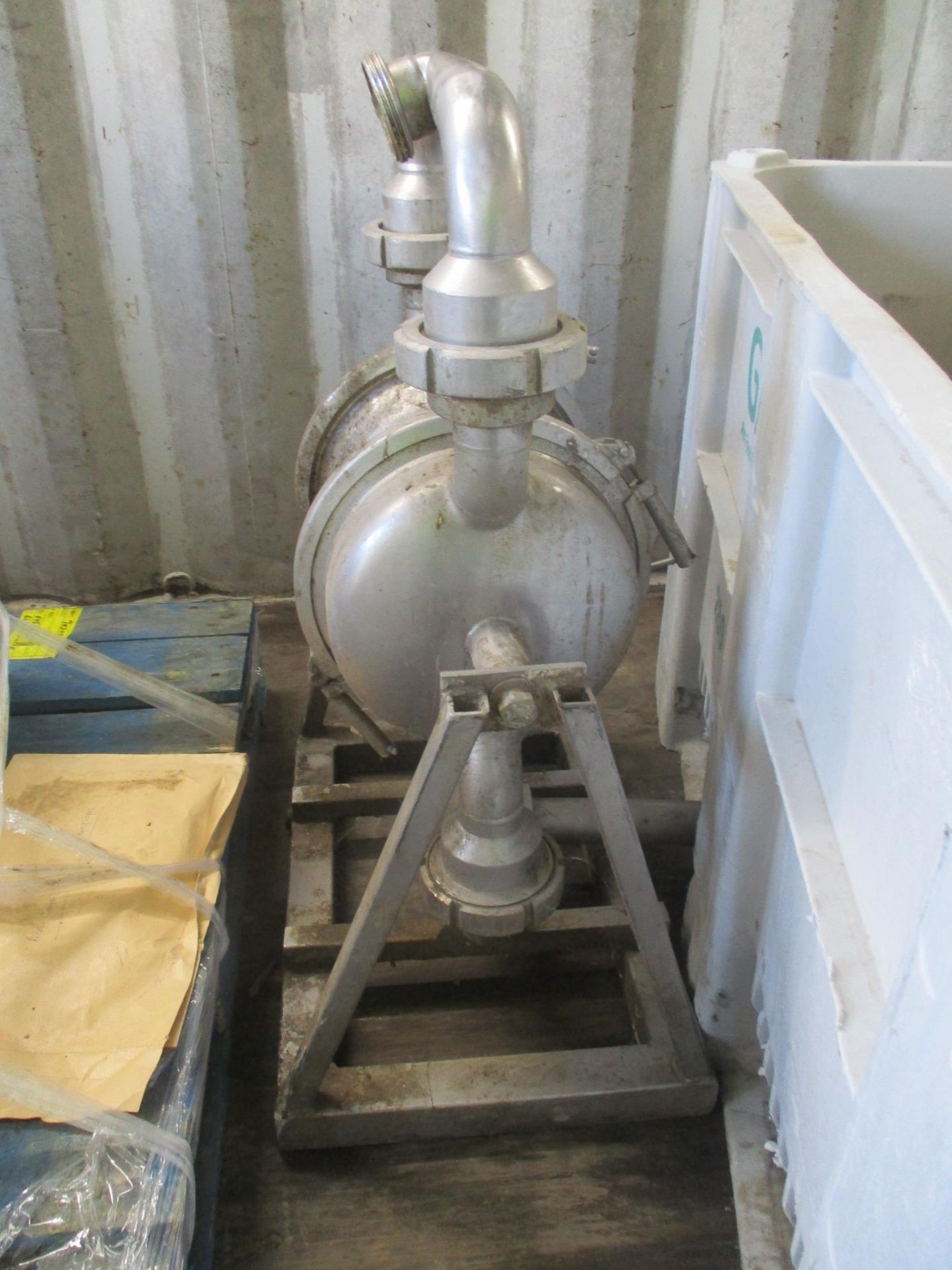 Sandpiper HDF2 DN6A Pump, approx. 88cm x 60cm x 41cm (understood to be for spares/ repairs), loading - Image 2 of 2