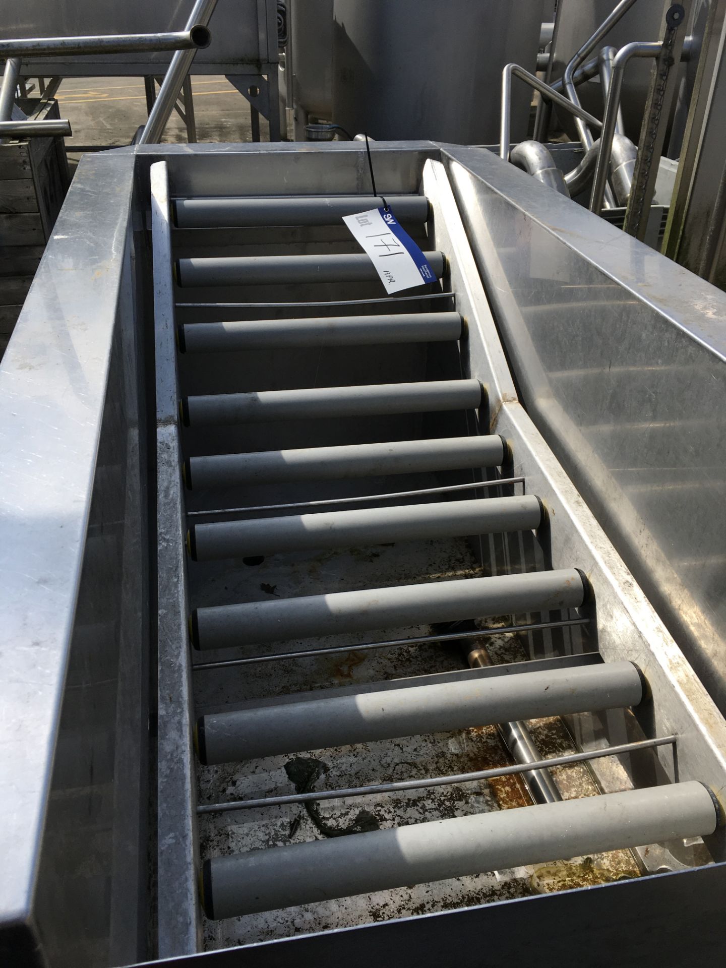 Stainless Steel Tank, with roller conveyor inside, one outlet, plastic rollers , serial no. N/A, - Image 2 of 2