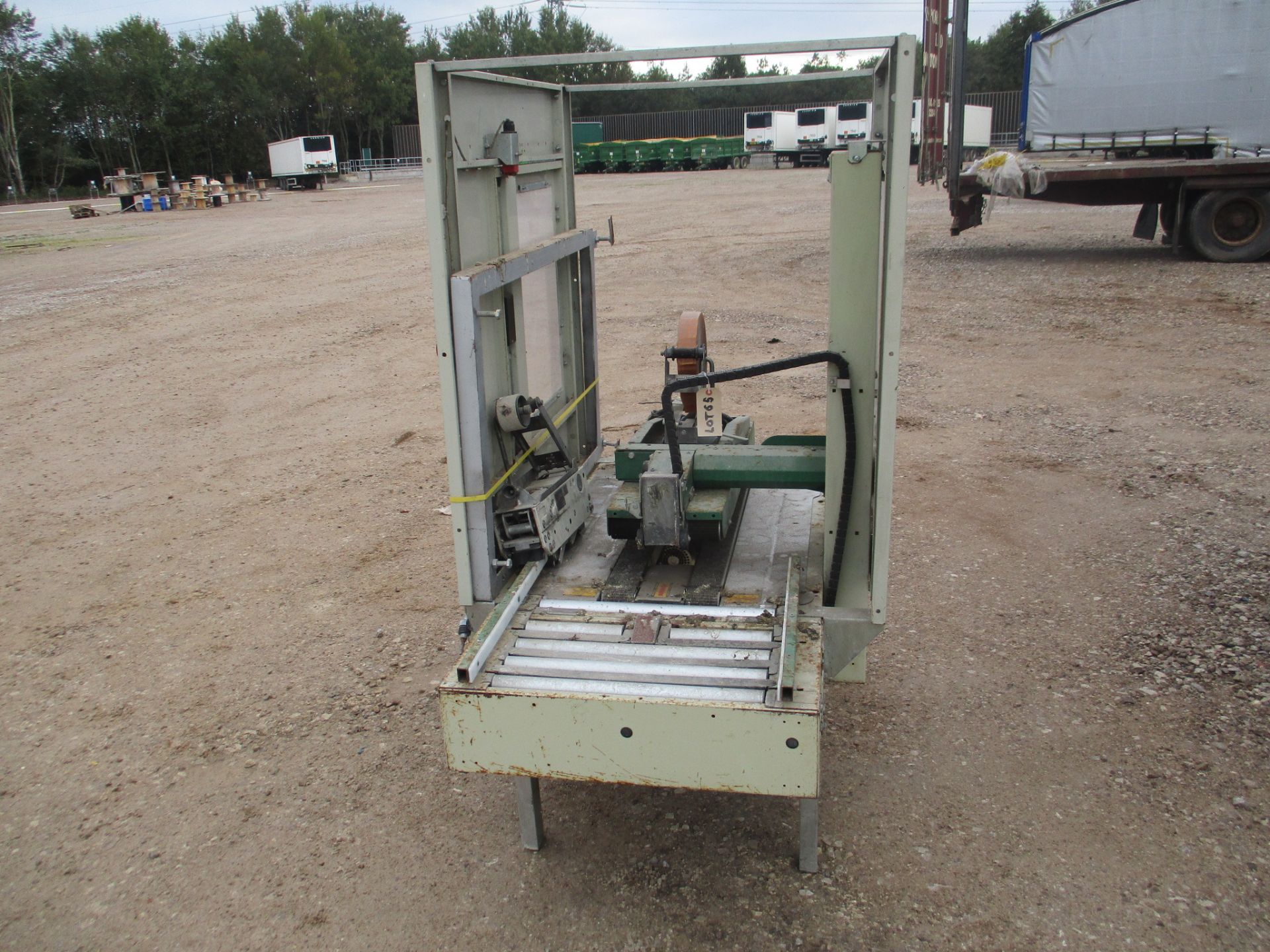 Intact Hot Melt Adhesive Glue Machine (understood to be for spares/ repairs), loading free of charge - Image 4 of 6