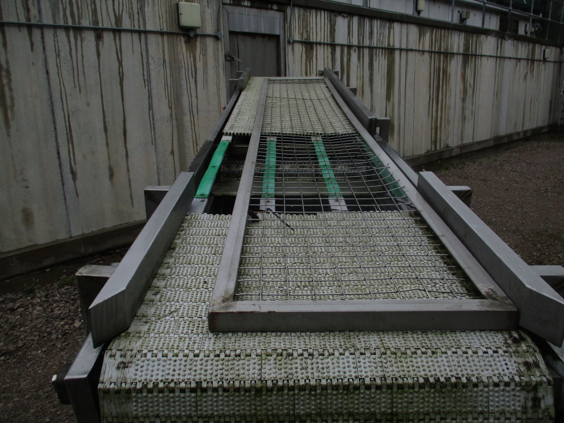 Belt Conveyor, approx. 171cm x 395cm x 89cm (understood to be for spares/ repairs), loading free - Image 3 of 6
