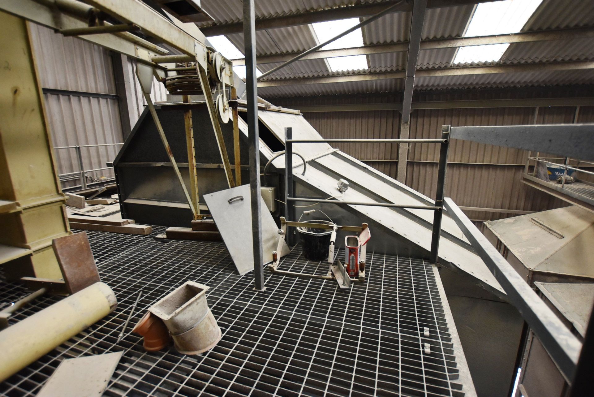 Law Denis GALVANISED STEEL CASED OIL FIRED GRAIN DRYER, understood to have capacity of 18 tonnes/ hr - Image 11 of 13