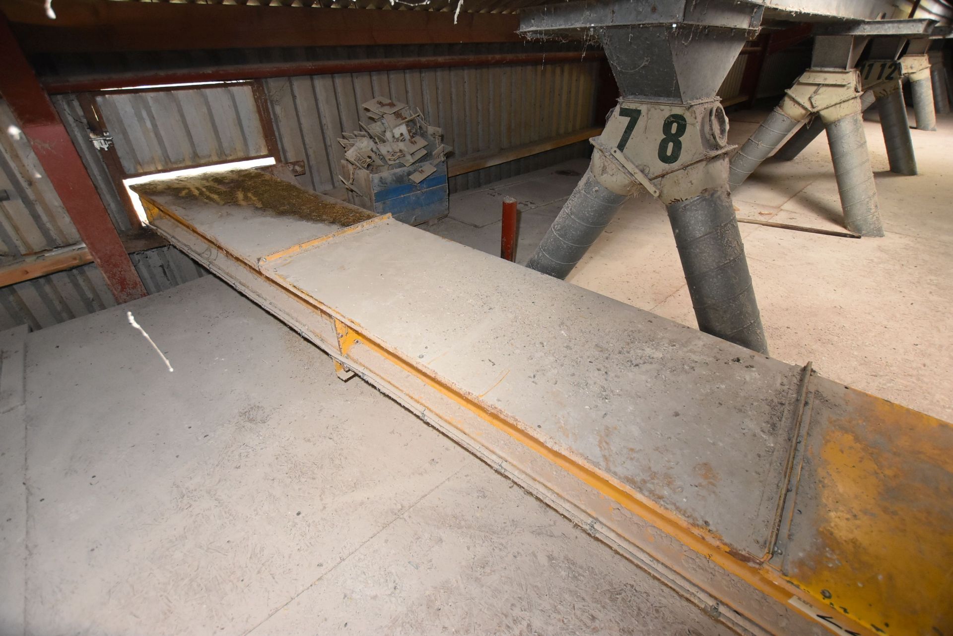 INCLINED CHAIN & SCRAPER CONVEYOR, approx. 7.5m centres long, approx. 500mm wide on scraper bar, - Image 3 of 6