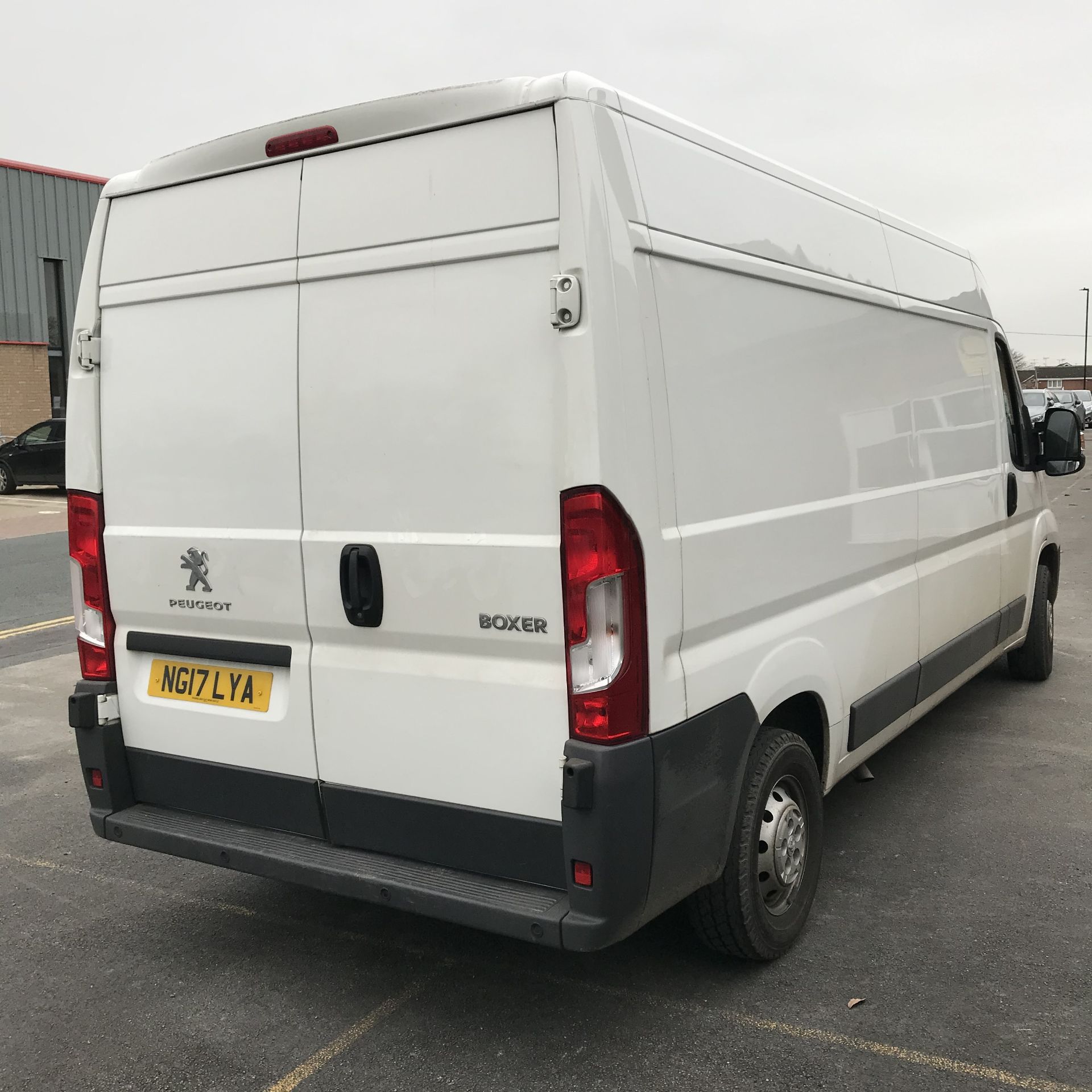 Peugeot Boxer 335 L3 2.0 Blue HDi H2 Professional - Image 4 of 6