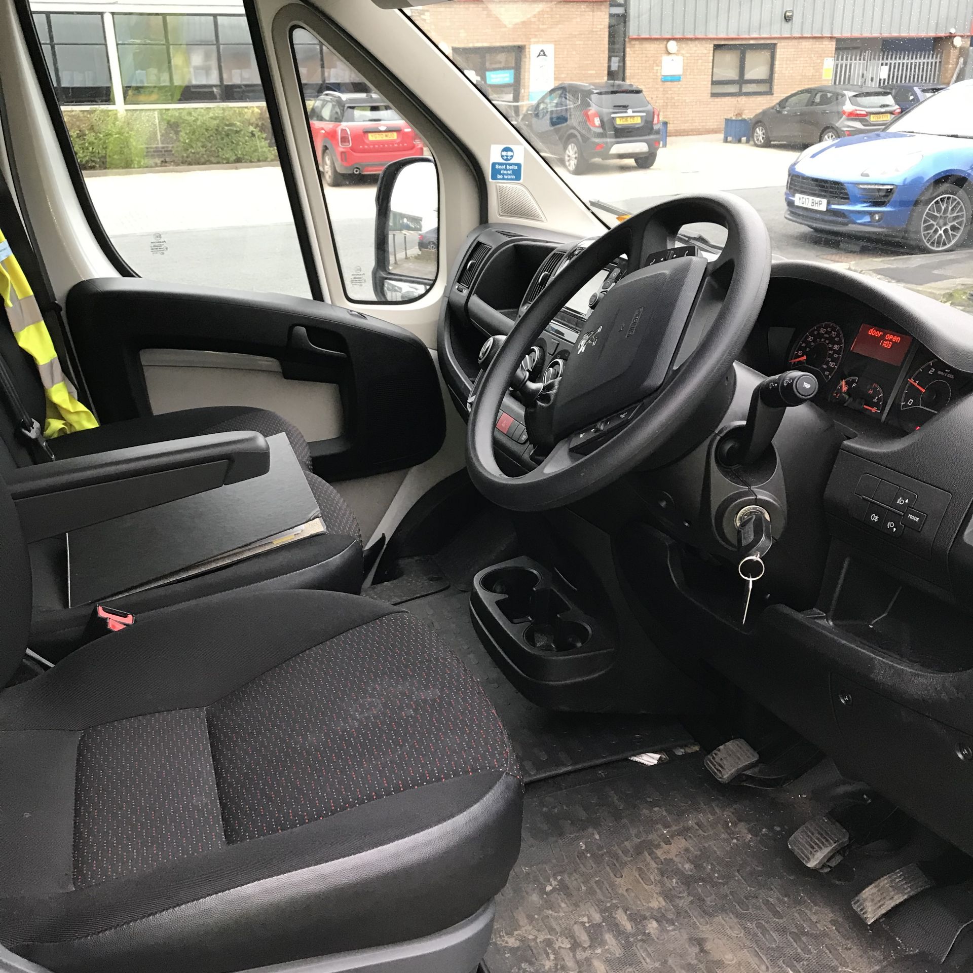 Peugeot Boxer 335 L3 2.0 Blue HDi H2 Professional - Image 5 of 6