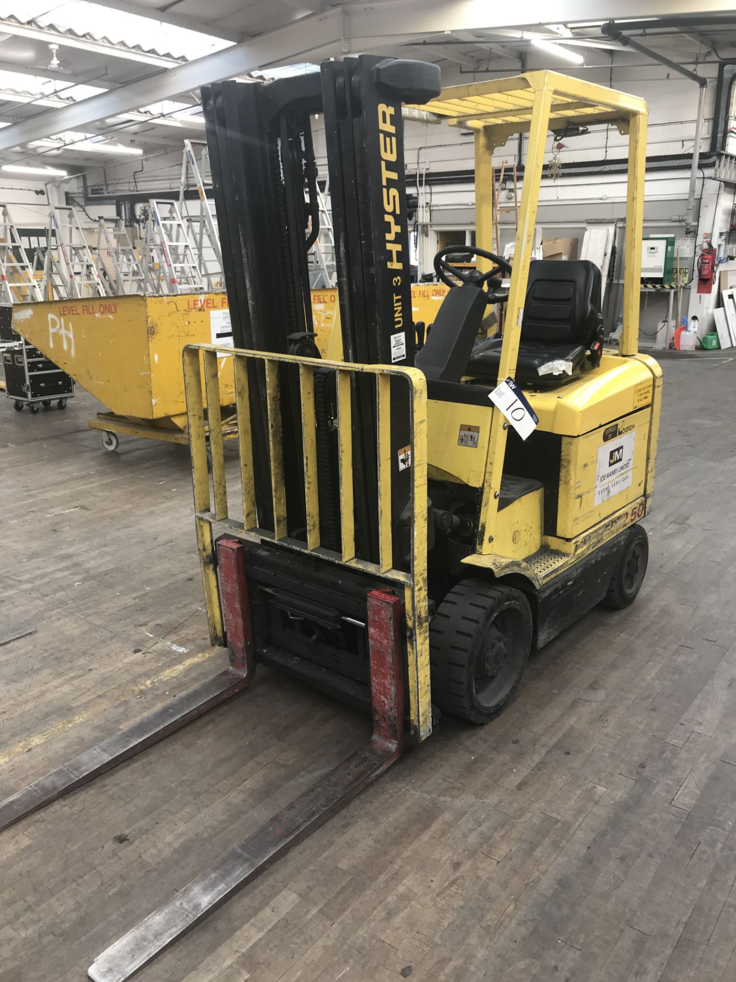 Hyster E2.50XM-700 Electric Forklift Truck, regist