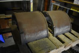 Two Steel Shell Brackets (67-25-172) FP035 (please note this lot is part of combination lot 1507)