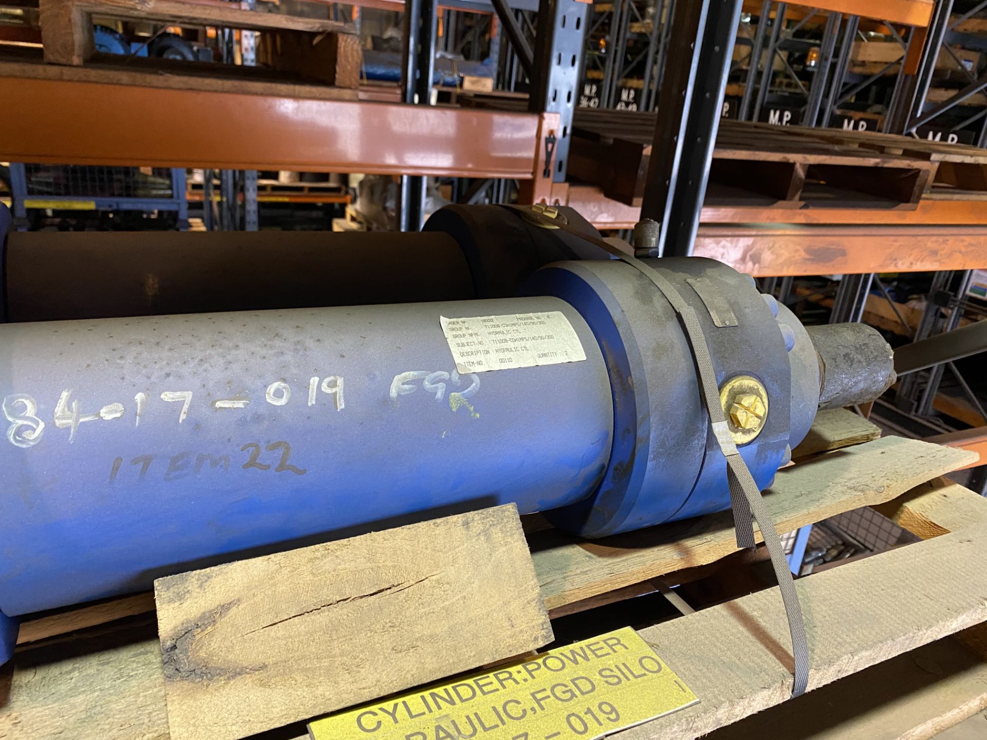 Two Hydraulic Cylinders (84-17-019) FP006 (please note this lot is part of combination lot 1507) - Image 3 of 3