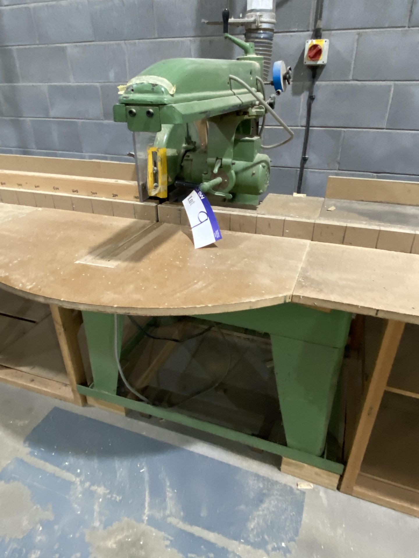 Wadkin Bursgreen BRA Radial Arm Crosscut Saw, seri