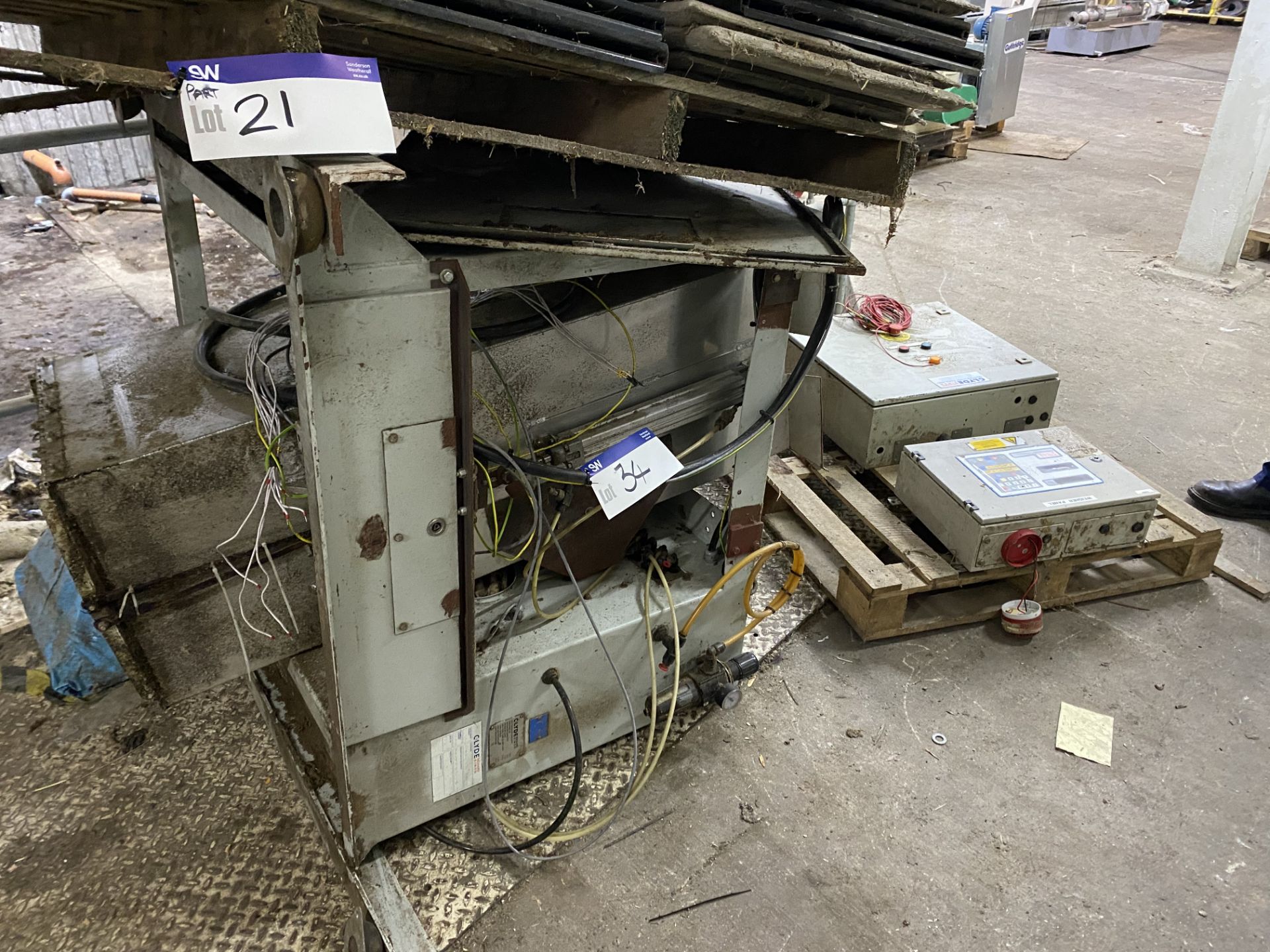 Clyde Richard Simon 25kg Load Cell Packing Weigher, serial no. 21959, 15kg min. load, with Richard