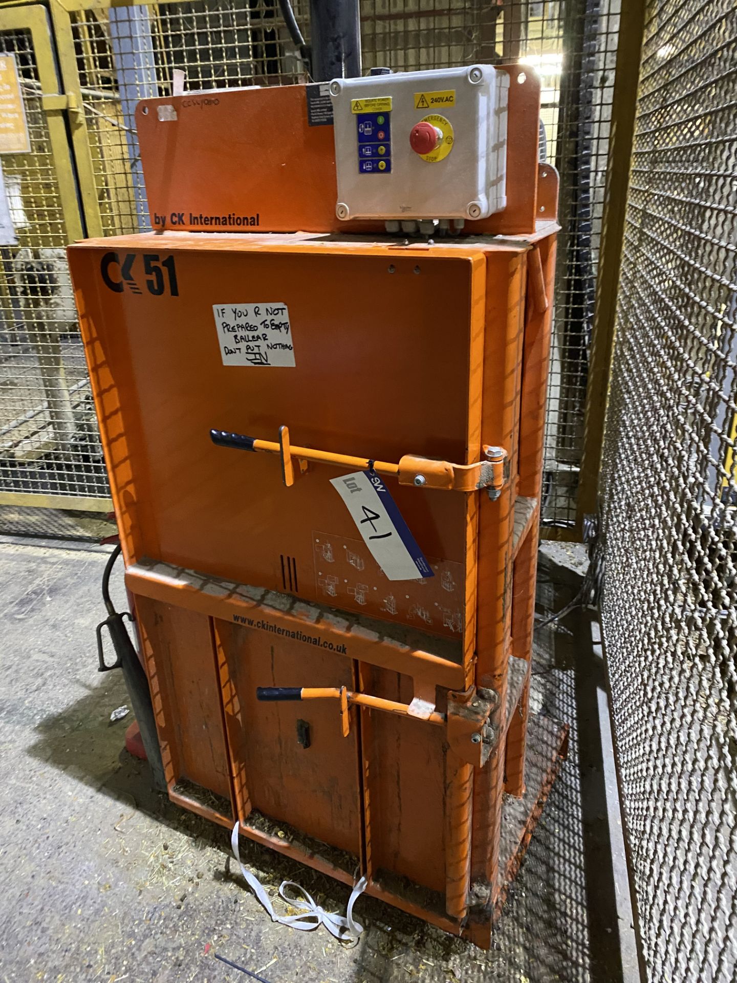 CK International CK51 WASTE COMPACTOR, serial no. CK336-1396, kW1.1, phase single, bale size approx. - Image 2 of 5