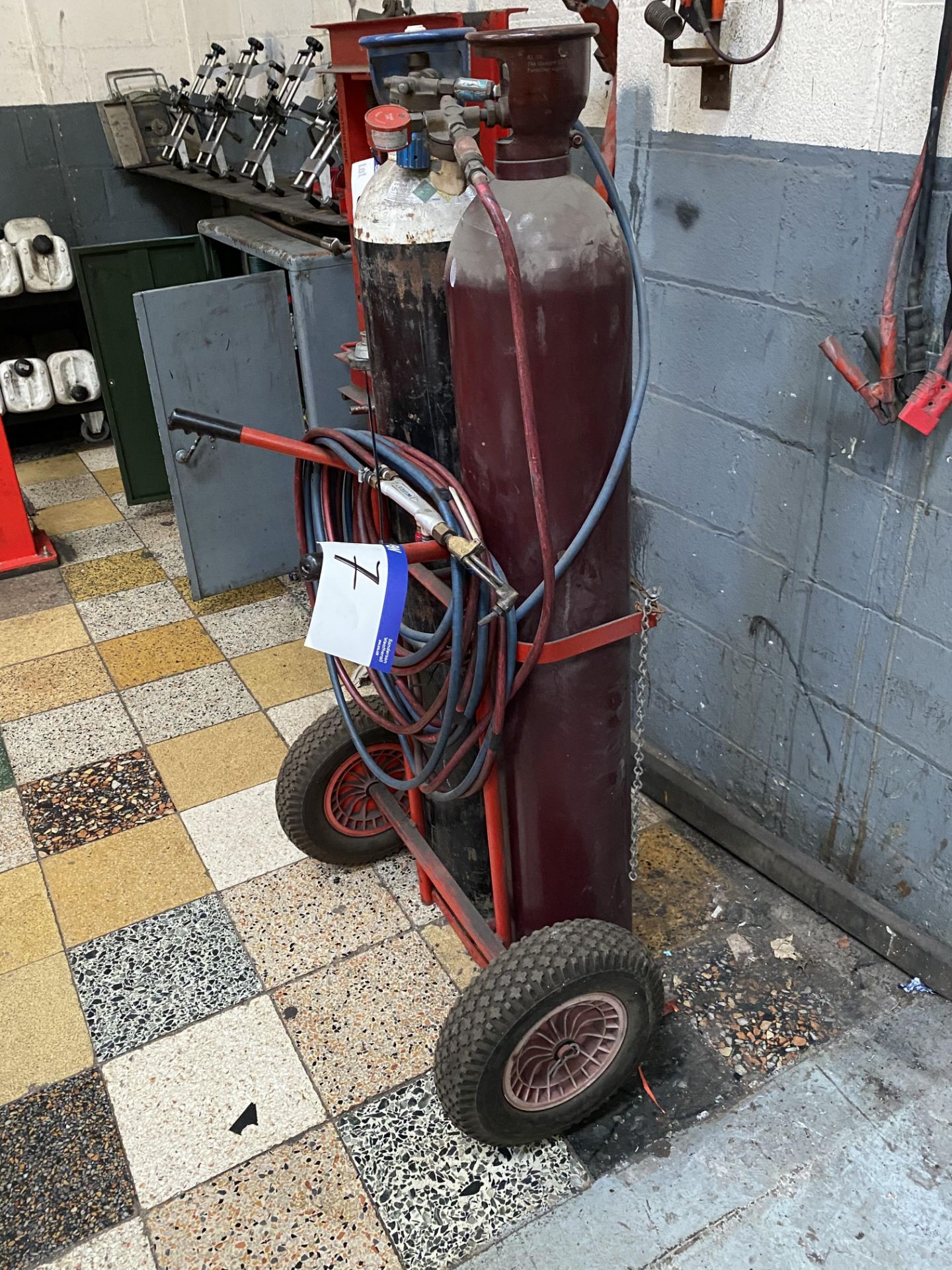 Oxy-Acetylene Bottle Trolley, with Cutting torch, hoses and regulators (bottles excluded)