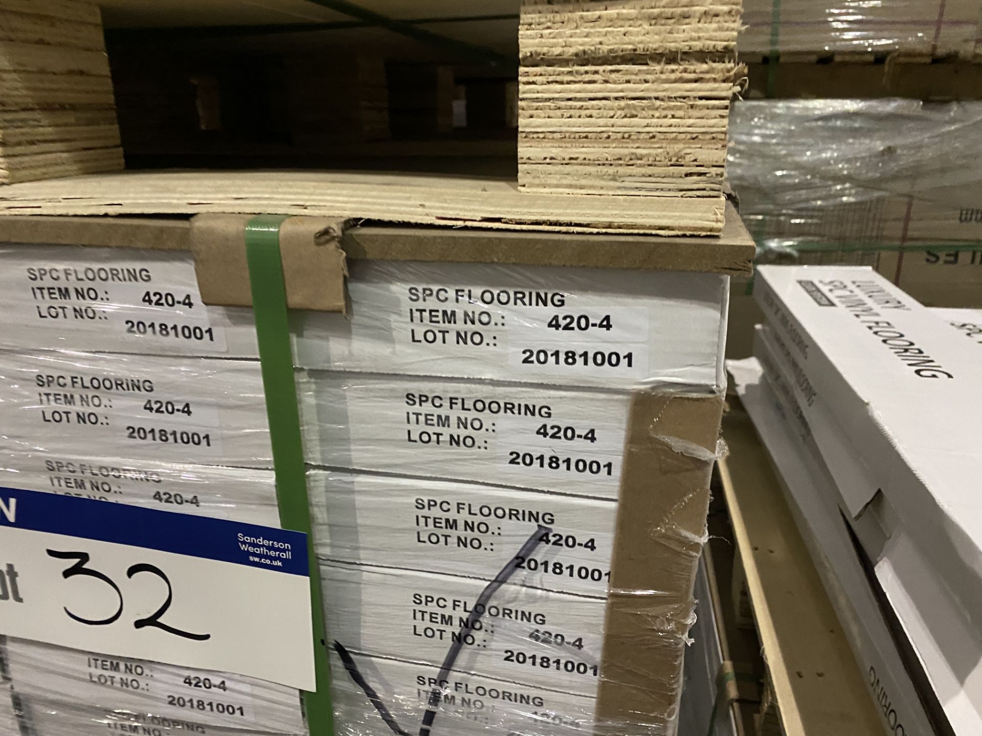 50 Boxes of SPC Flooring Grey Click System Laminat - Image 2 of 3