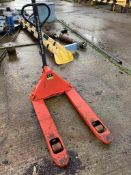 Linde 2500kg Hand Hydraulic Pallet Truck (please n