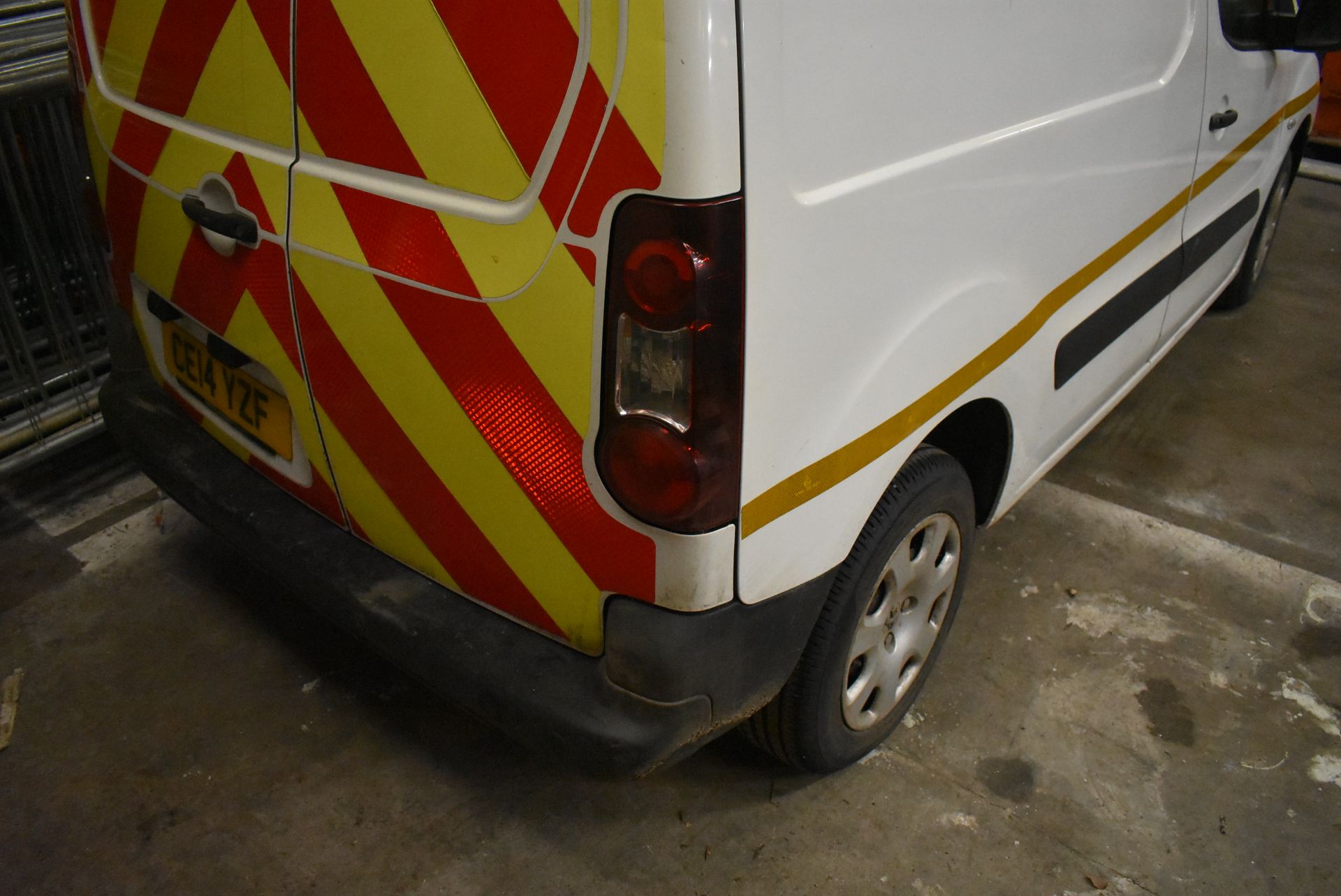 Peugeot PARTNER 850 S L1 HDI PANEL VAN, registration no. CE14 YZF, date first registered 08/04/2014, - Image 4 of 10