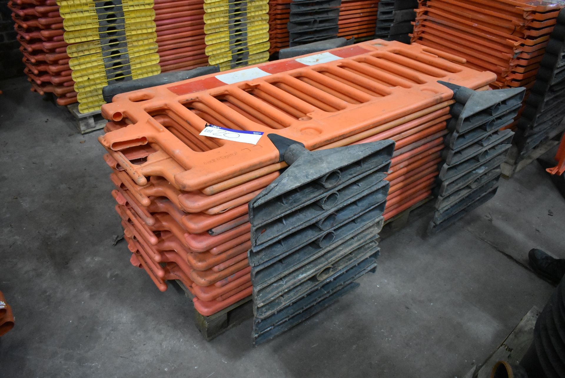 Approx. 15 Oxford Plastics Avalon Plastic Barriers, each approx. 1.8m long