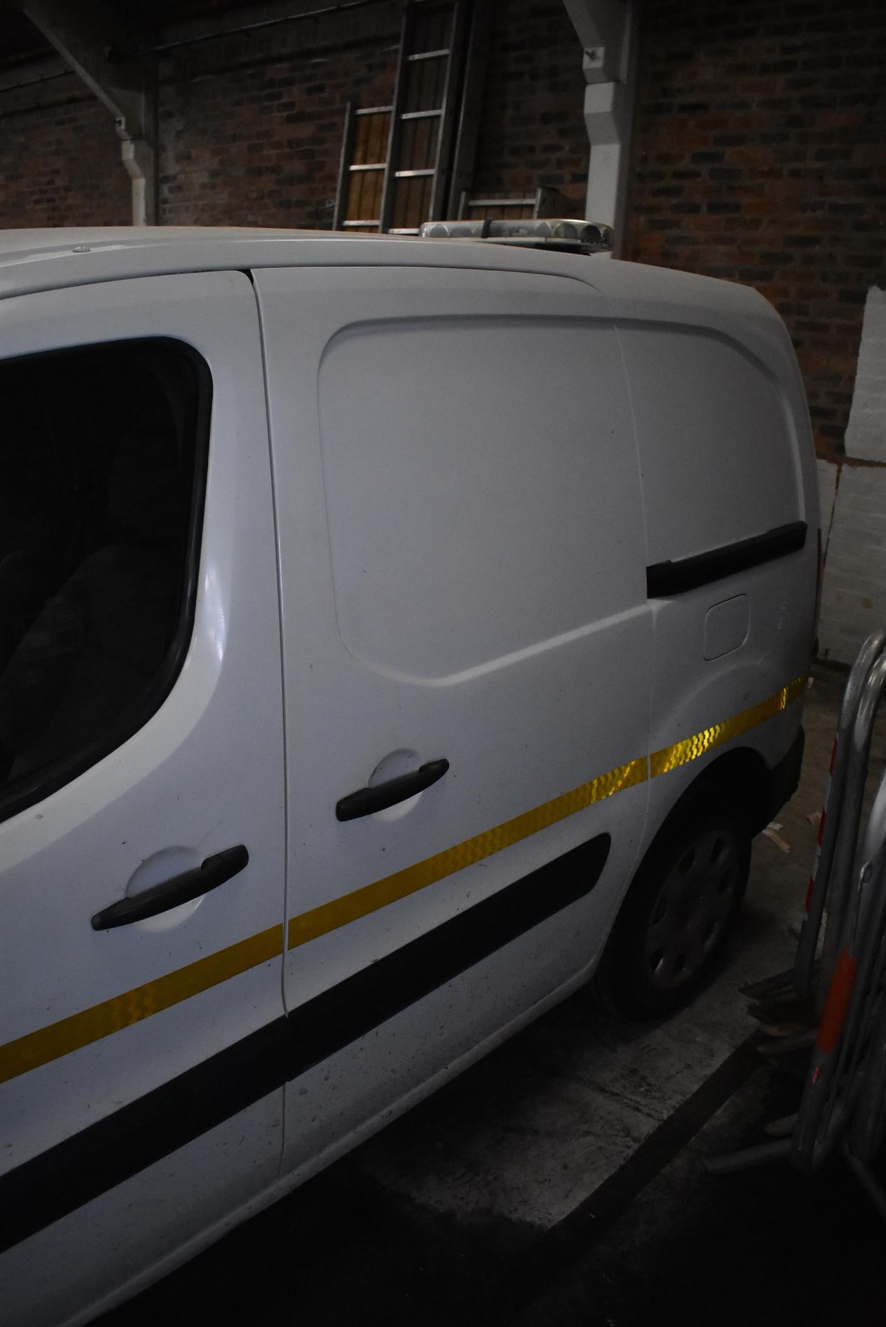 Peugeot PARTNER 850 S L1 HDI PANEL VAN, registration no. CE14 YZF, date first registered 08/04/2014, - Image 10 of 10