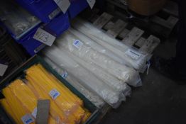 Approx. 6 Bags x 100 12 x 650mm Cable Ties, with plastic crate