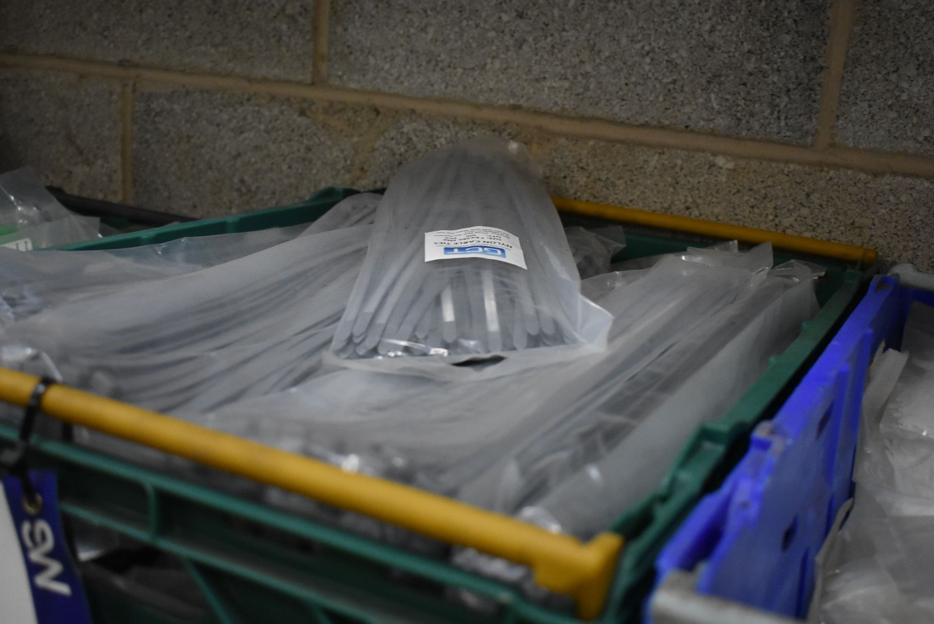 Approx. 40 Bags x 100 7.6 x 380mm Grey Cable Ties, with plastic crate - Image 2 of 3