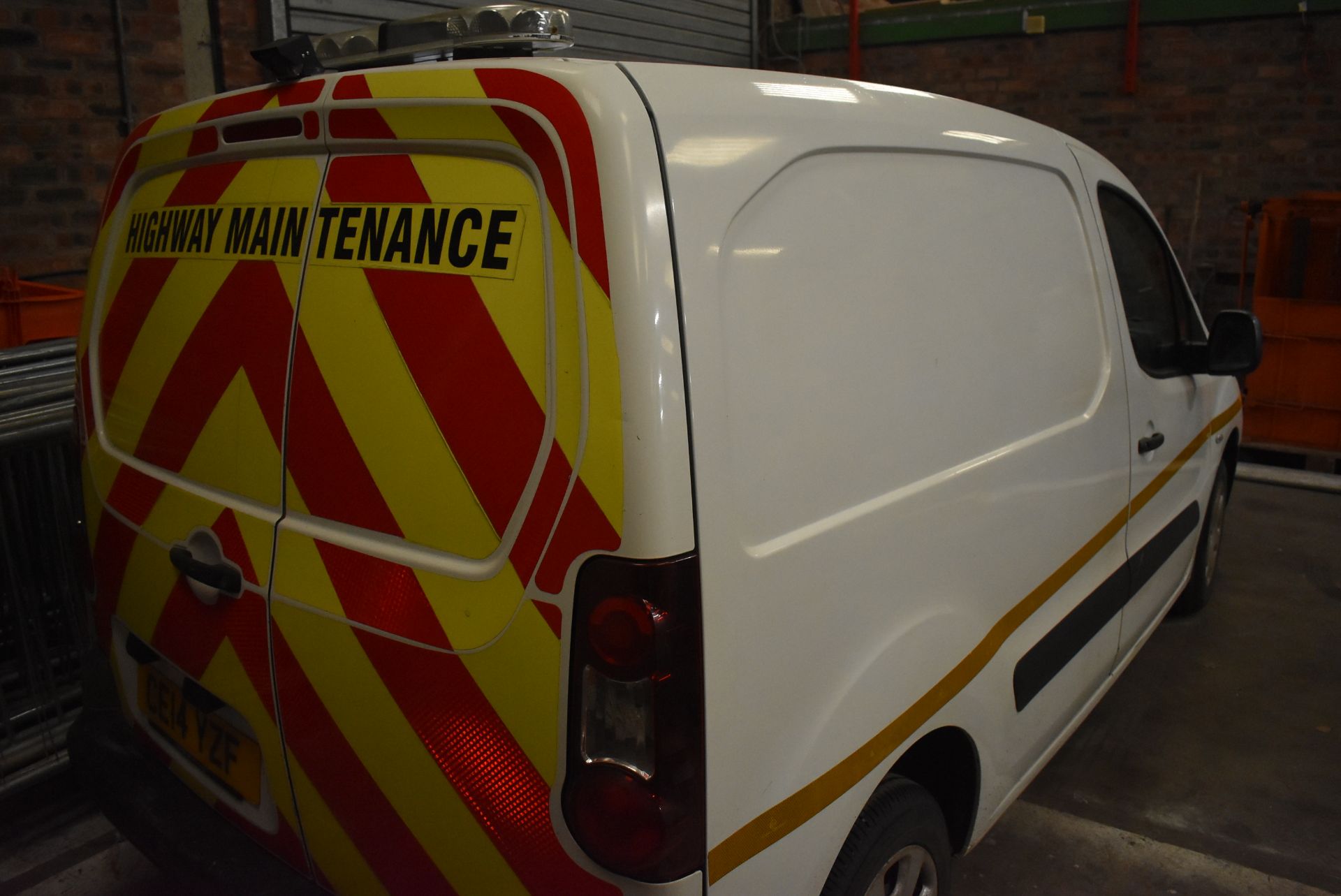 Peugeot PARTNER 850 S L1 HDI PANEL VAN, registration no. CE14 YZF, date first registered 08/04/2014, - Image 3 of 10