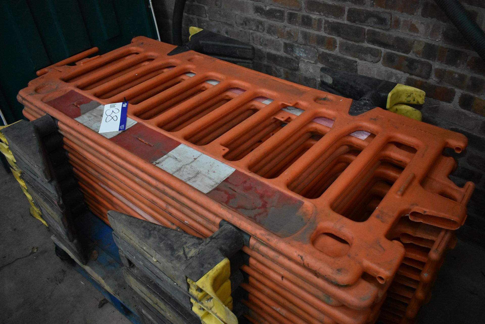 14 Oxford Plastics Avalon Plastic Barriers, approx. 1.8m wide - Image 3 of 3