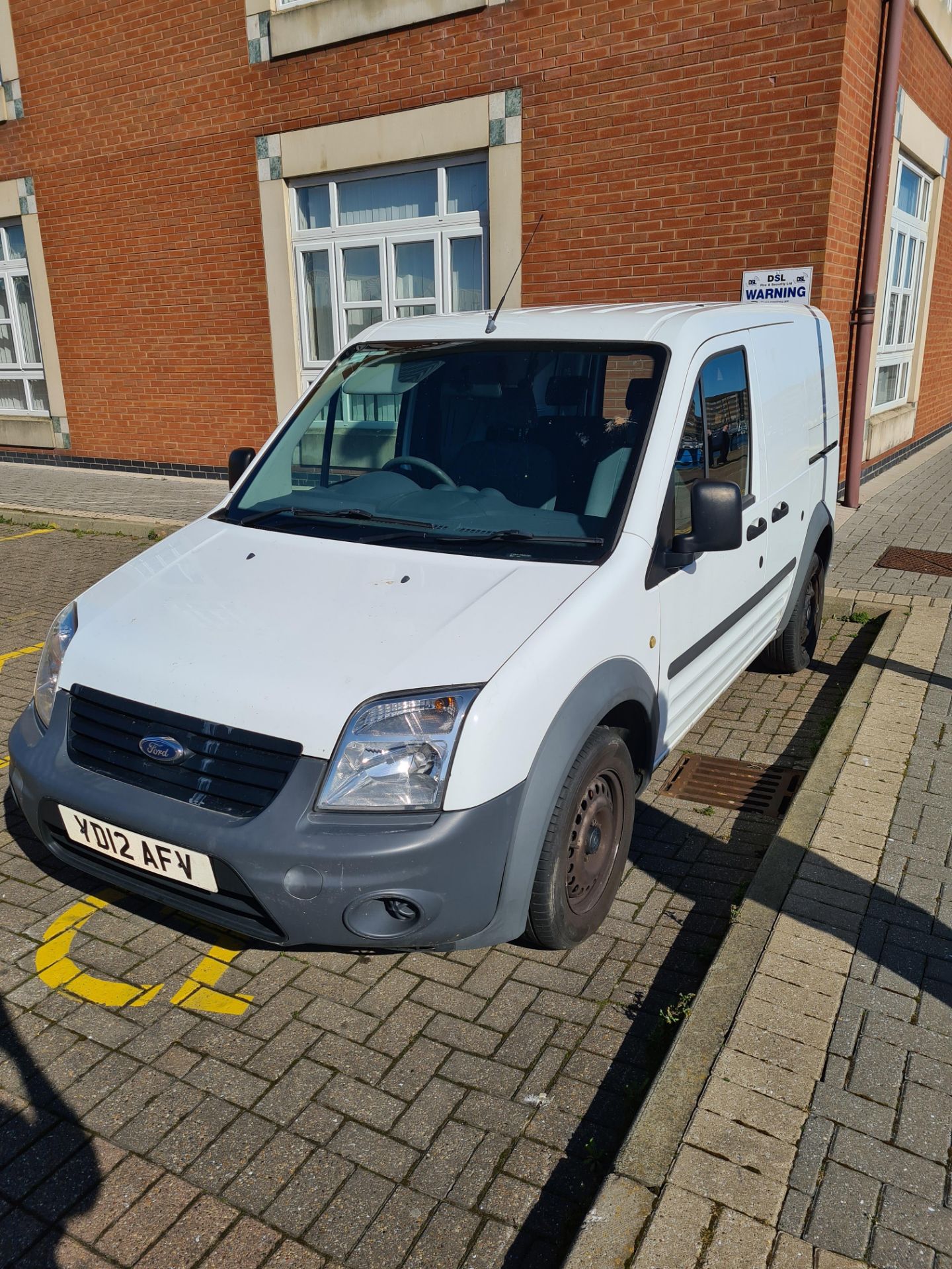 FORD TRANSIT Connect 220 SWB Van, Registration YD1