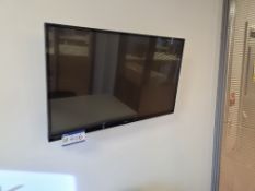 Digihome 40" Wall Mounted Flat Screen Television (