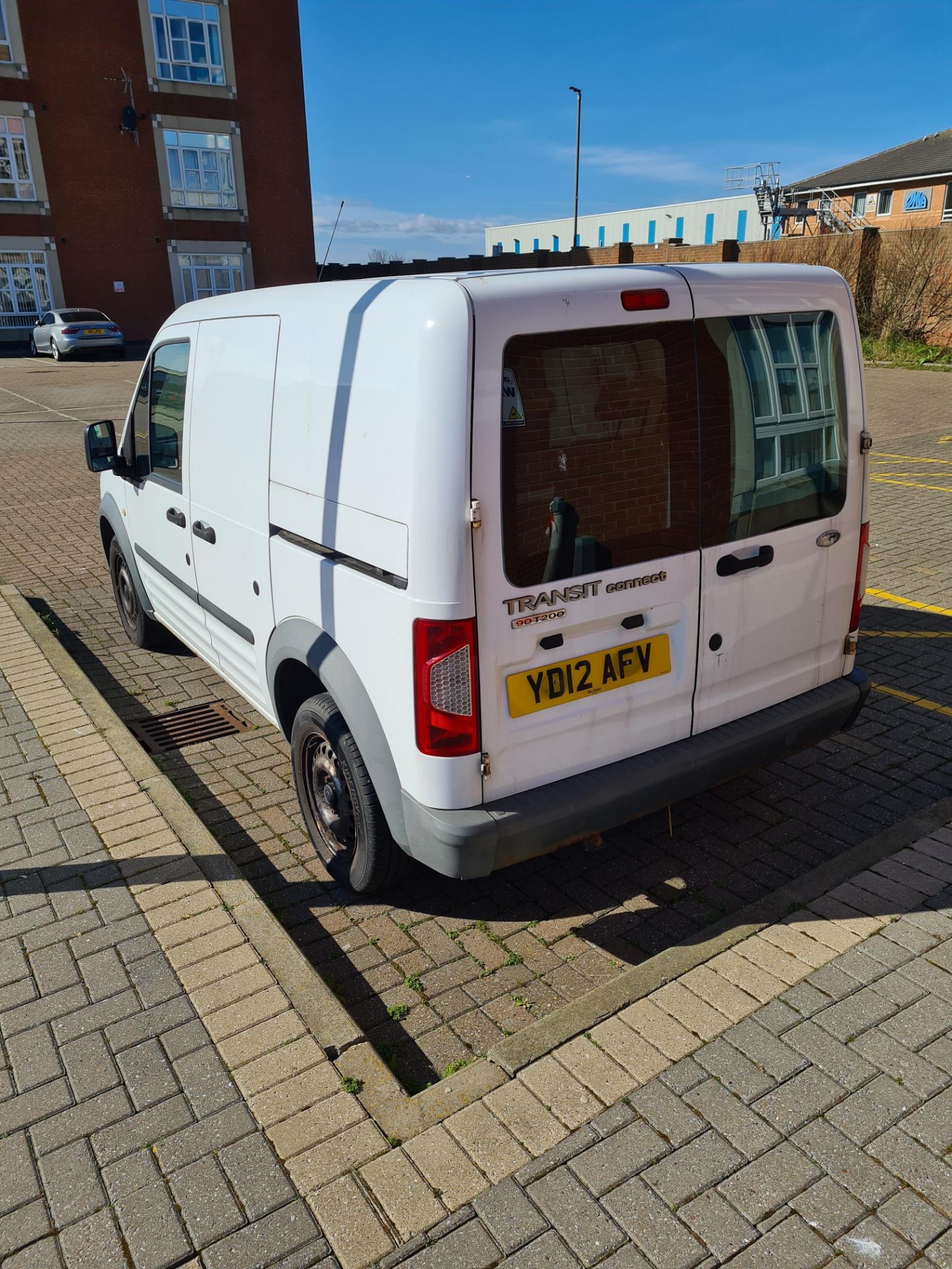 FORD TRANSIT Connect 220 SWB Van, Registration YD1 - Image 4 of 6