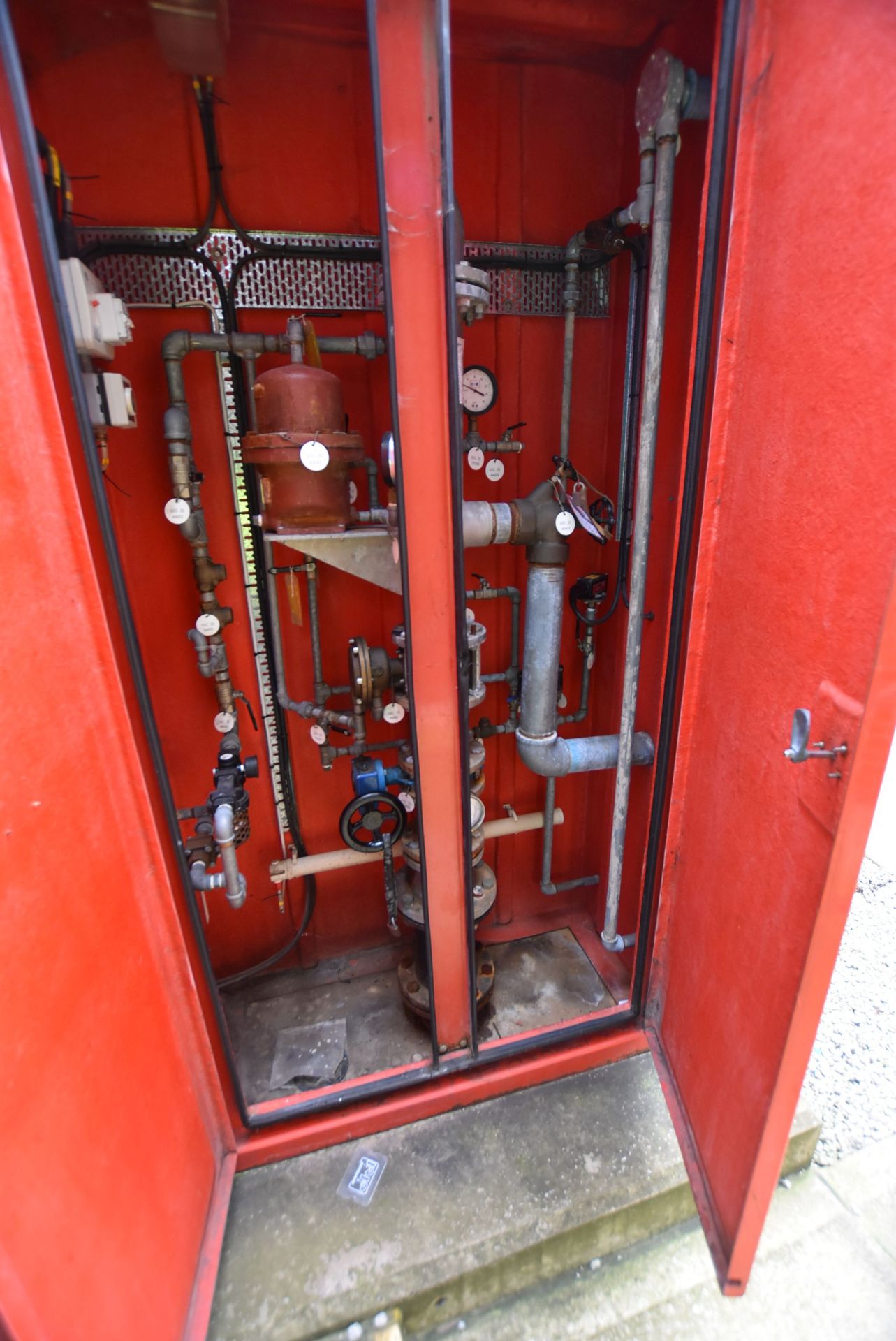 Deluge Valve Cabinet (Auxiliary), approx. 1.3m x 600mm x 2.4m high, with equipment throughout (There - Image 2 of 3