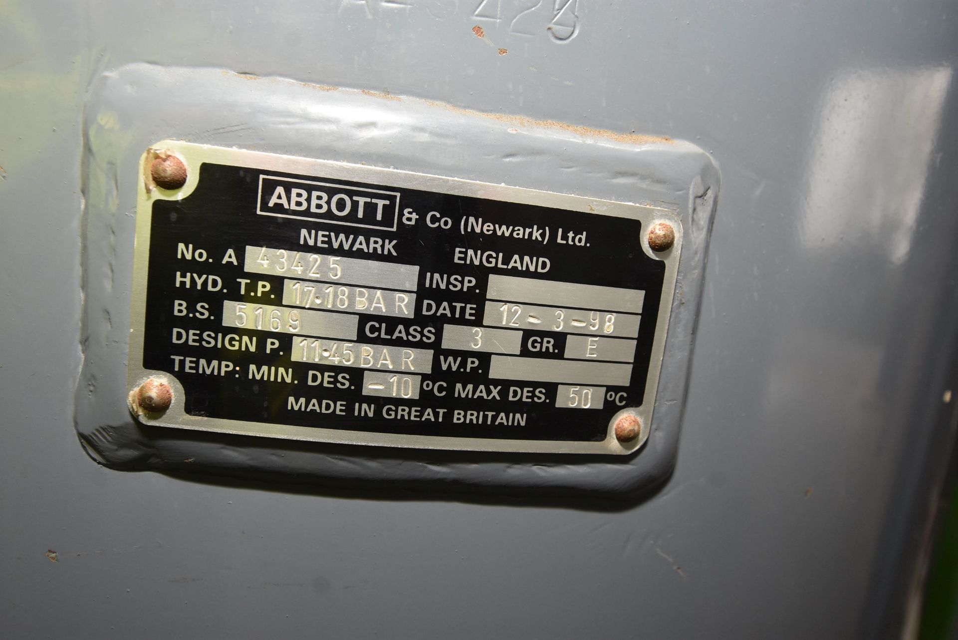 Abbott Vertical Welded Steel Air Receiver, serial no. A43425, year of manufacture 1998, approx. - Image 3 of 3