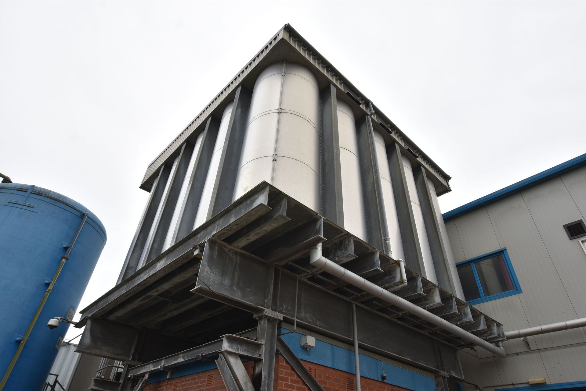 BOLTED MODULAR ALLOY WATER STORAGE TANK, approx. 6.7m x 6.7m x 5m high, with galvanised steel - Image 8 of 9