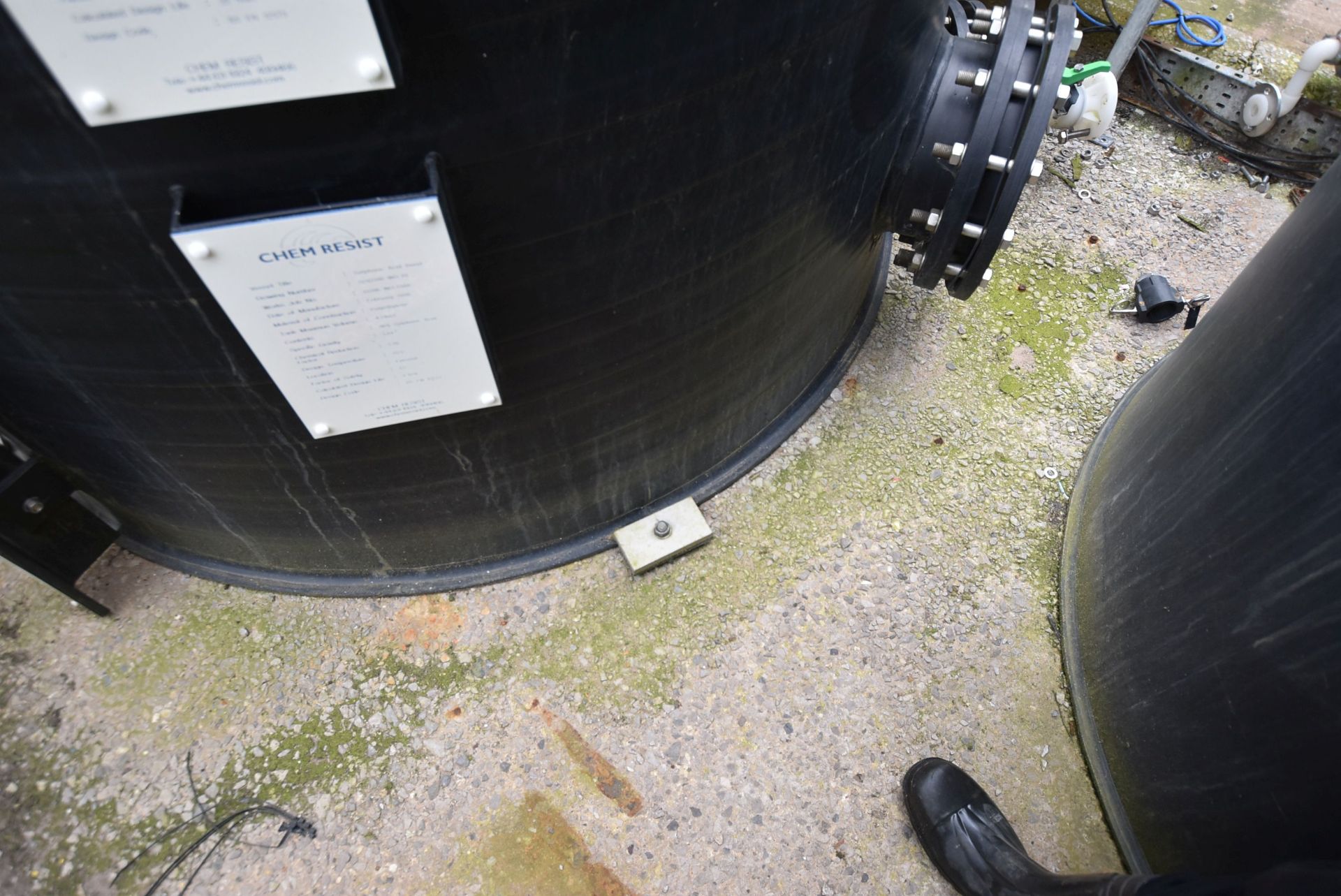 Chem Resist BUNDED SULPHURIC ACID STORAGE TANK, working volume 3,300 litres, year of manufacture Feb - Image 5 of 7