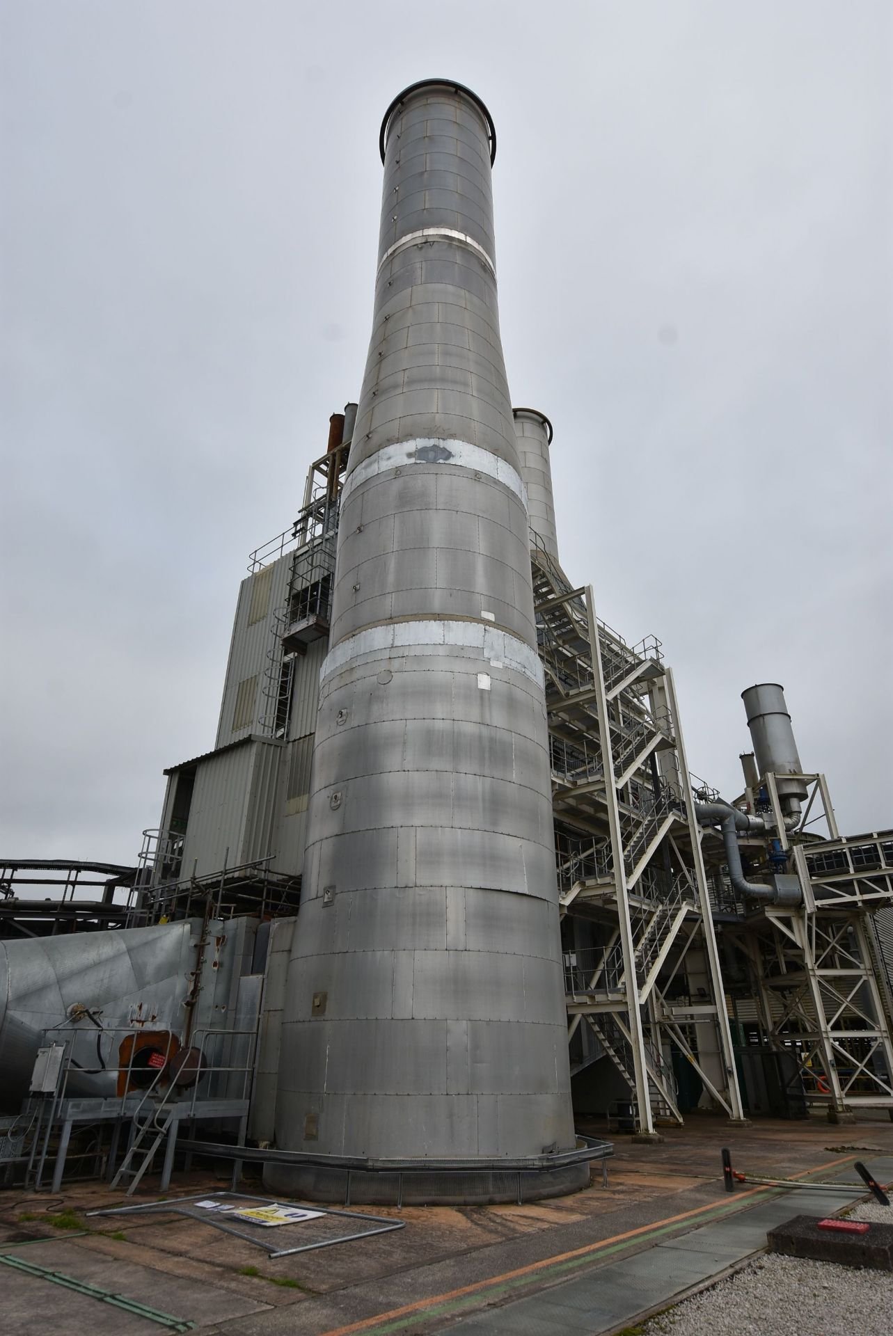 HRSG CHIMNEY STACK, approx. 4.2m dia. x 30m high, with insulated galvanised steel claddingPlease