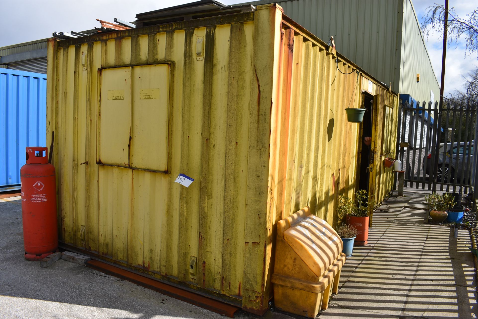 Steel Office Cargo Container, approx. 7.2m long, w - Image 2 of 7